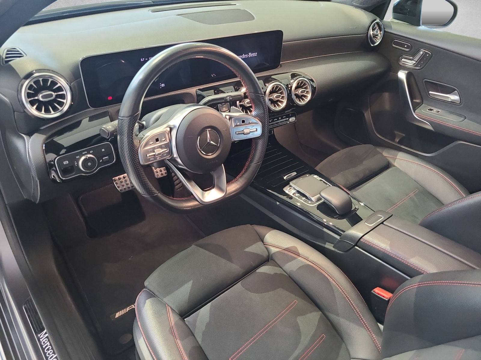 MERCEDES-BENZ A-CLASS W177 A 250 AMG Line 4 - 7