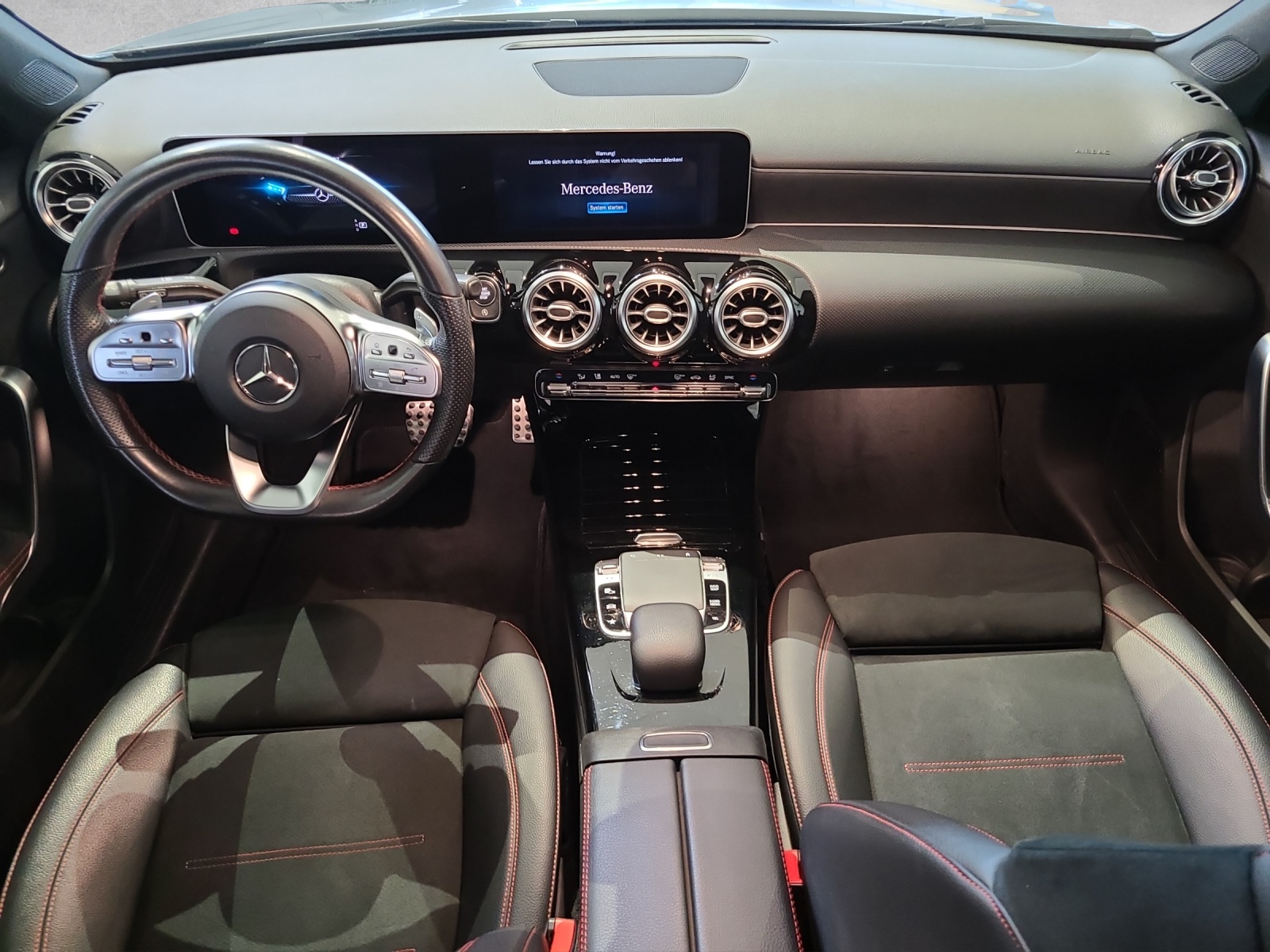 MERCEDES-BENZ A-CLASS W177 A 250 AMG Line 4 - 12