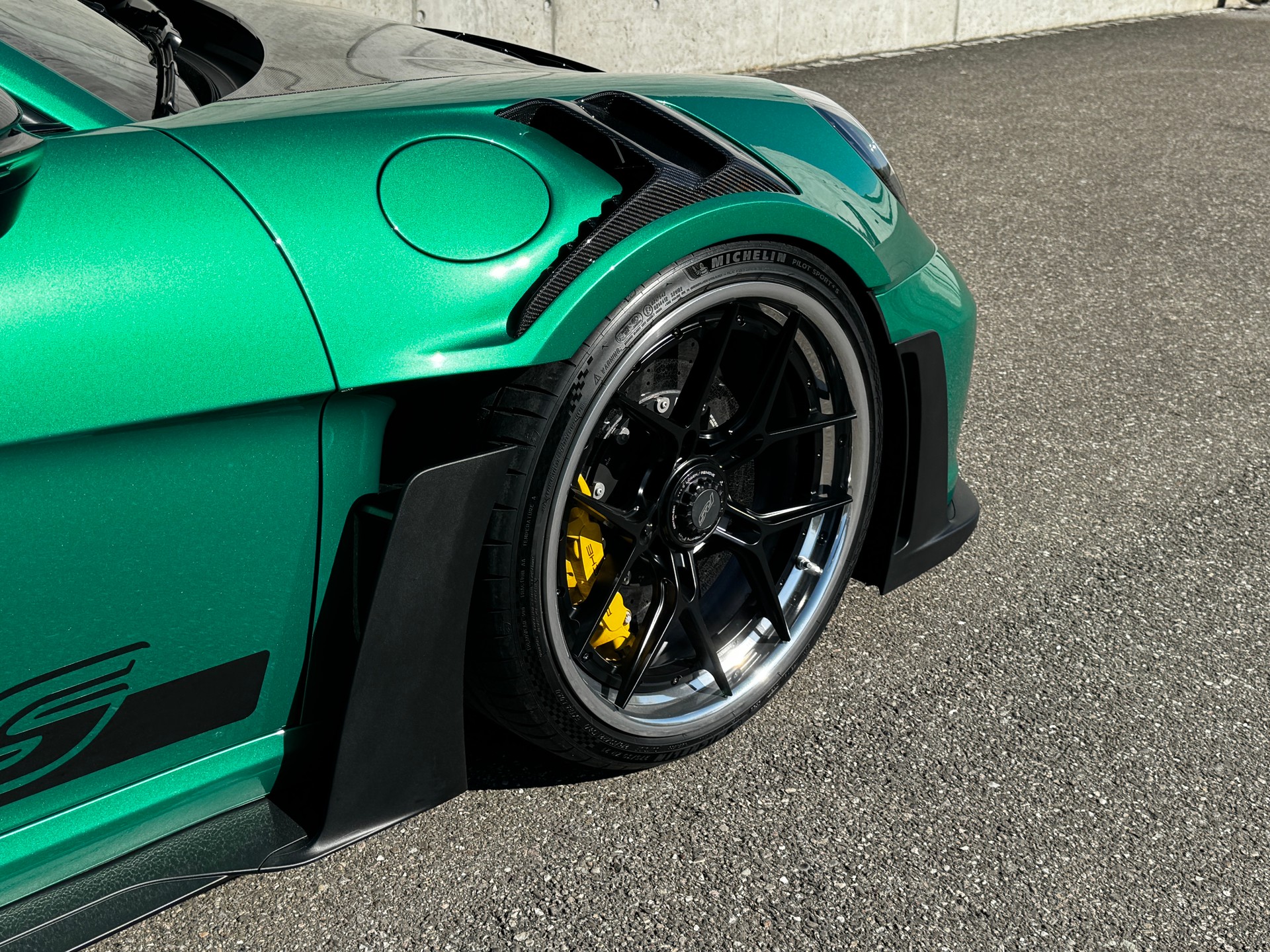 PORSCHE 911 GT3 RS ONE of ONE - 6