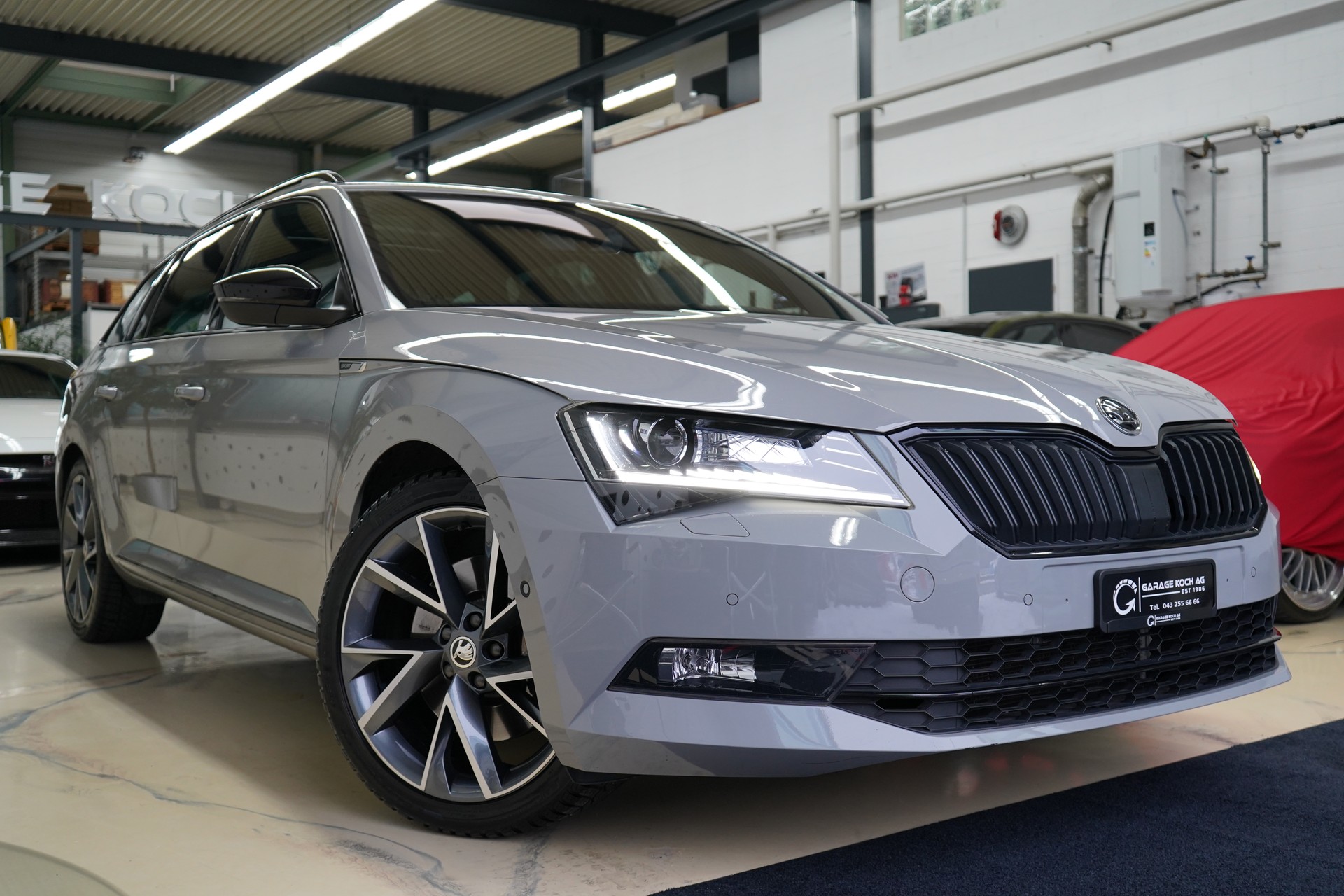 SKODA Superb Combi 2.0 TSI SportLine+ DSG 4x4 / ABT 336 Ps ** - 11