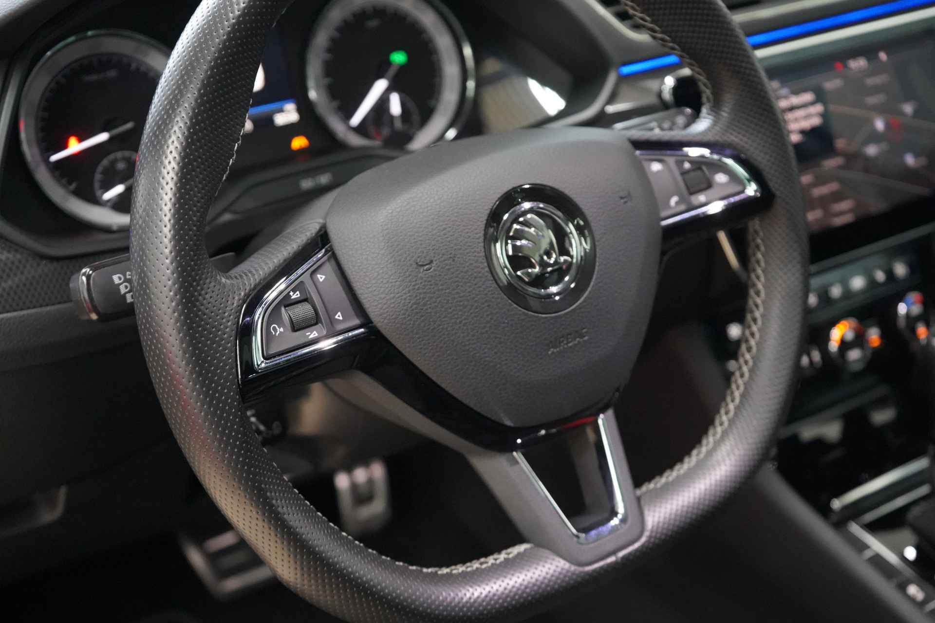 SKODA Superb Combi 2.0 TSI SportLine+ DSG 4x4 / ABT 336 Ps ** - 15