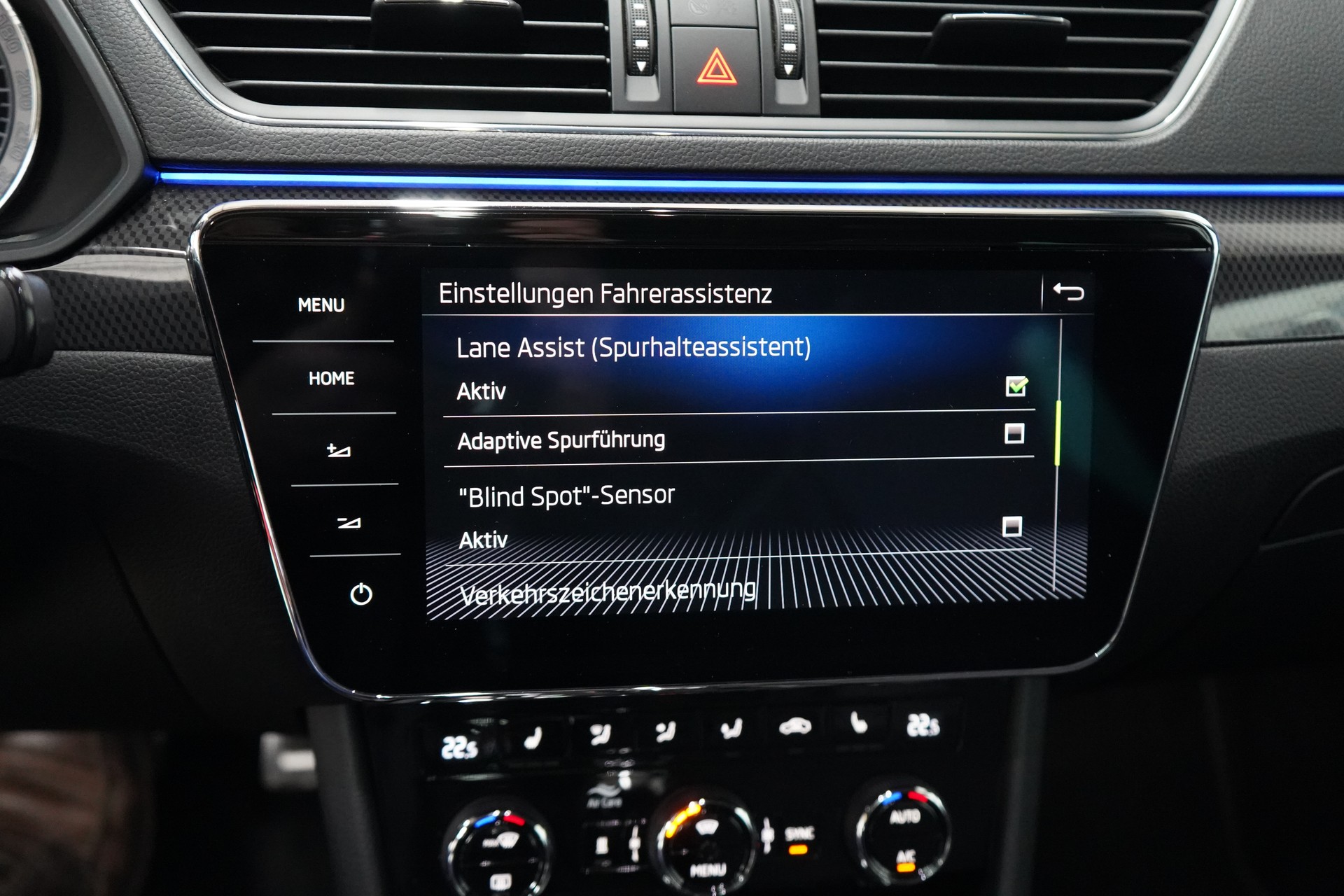 SKODA Superb Combi 2.0 TSI SportLine+ DSG 4x4 / ABT 336 Ps ** - 22