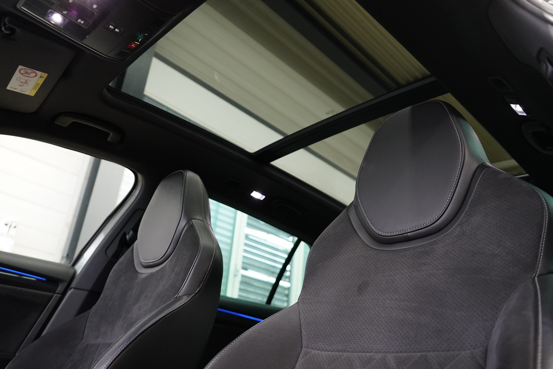 SKODA Superb Combi 2.0 TSI SportLine+ DSG 4x4 / ABT 336 Ps ** - 25