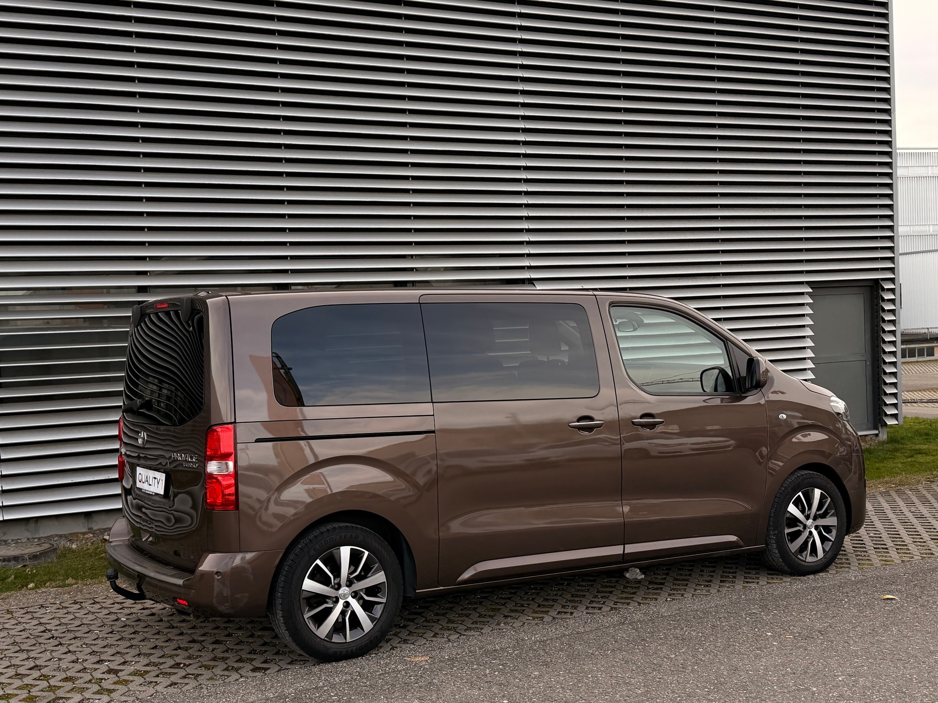 TOYOTA Proace Verso 2.0 D-4D VIP L1 Automatic - 7