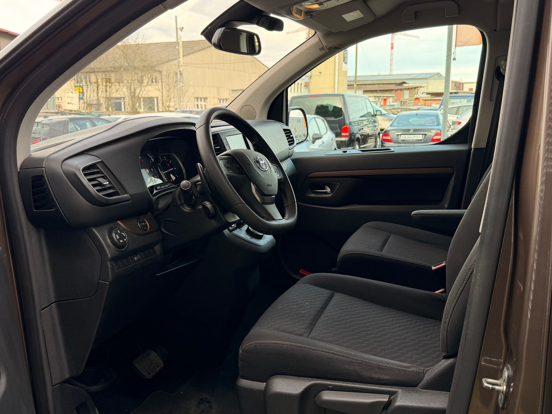 TOYOTA Proace Verso 2.0 D-4D VIP L1 Automatic - 15