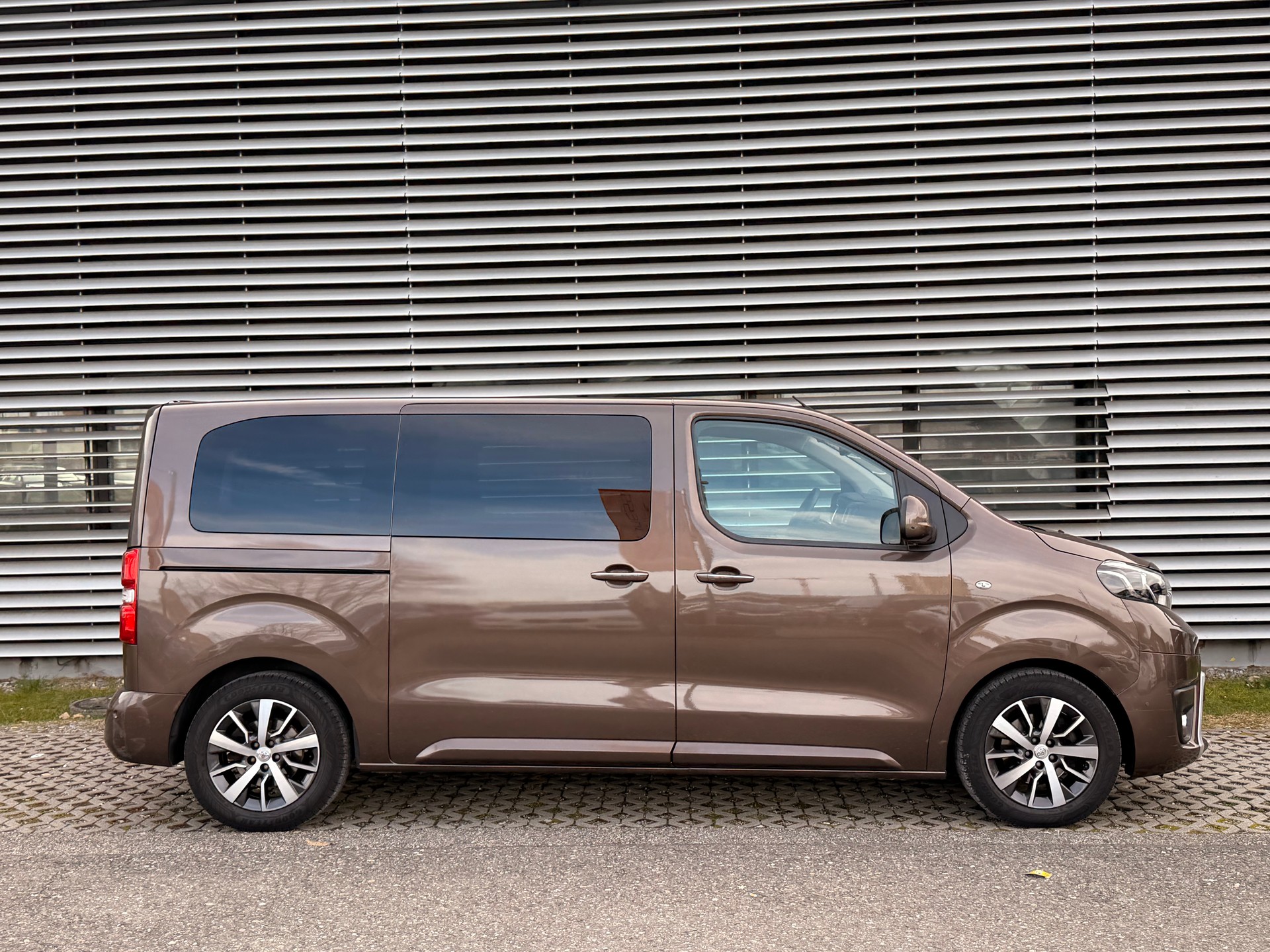 TOYOTA Proace Verso 2.0 D-4D VIP L1 Automatic - 6