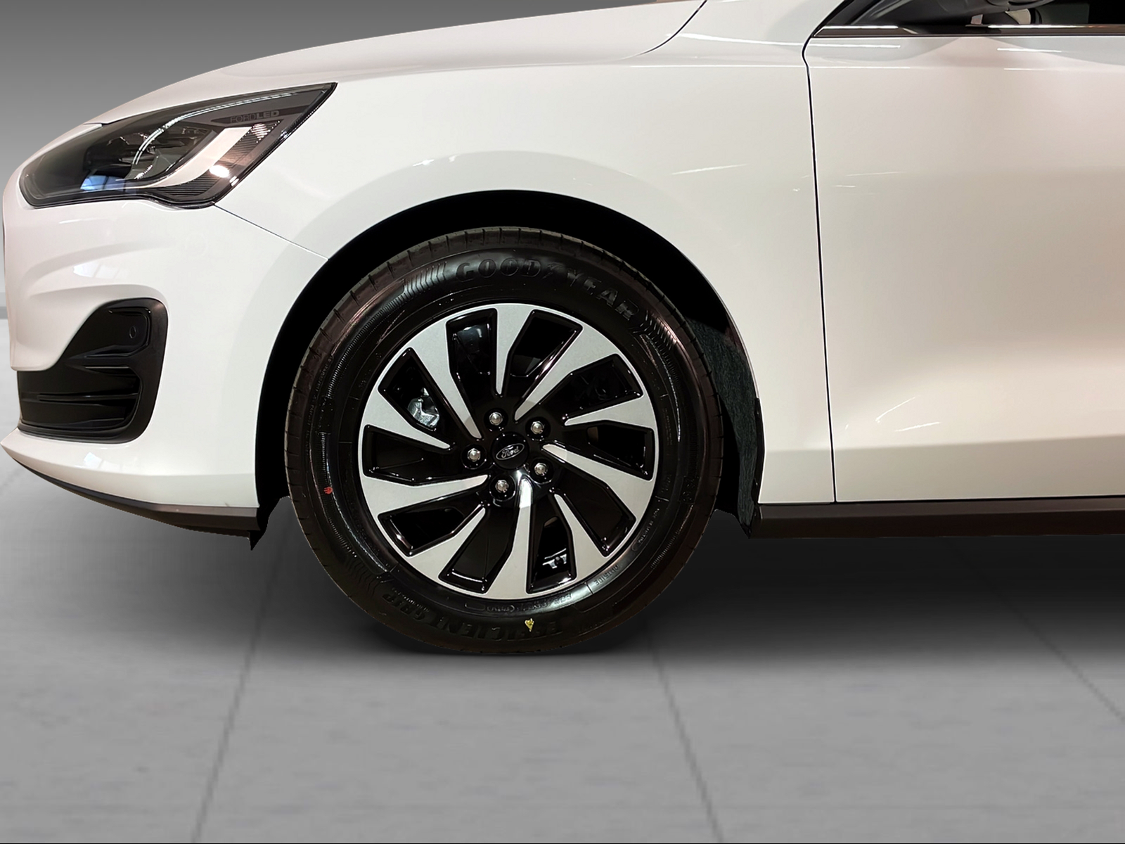 FORD Focus Station Wagon 1.0i EcoB Hybrid 155 Titanium - 15