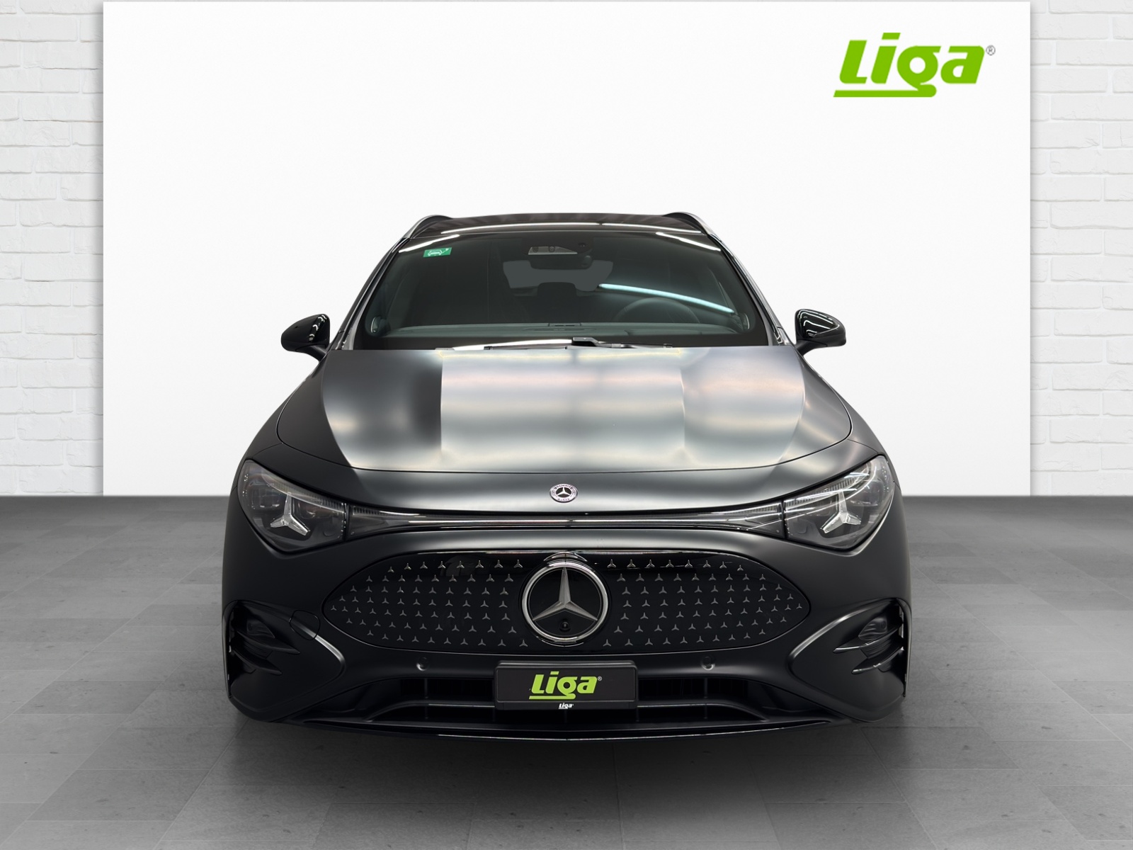 MERCEDES-BENZ CLA 350 4Matic Shooting Brake with EQ Hybrid - 2