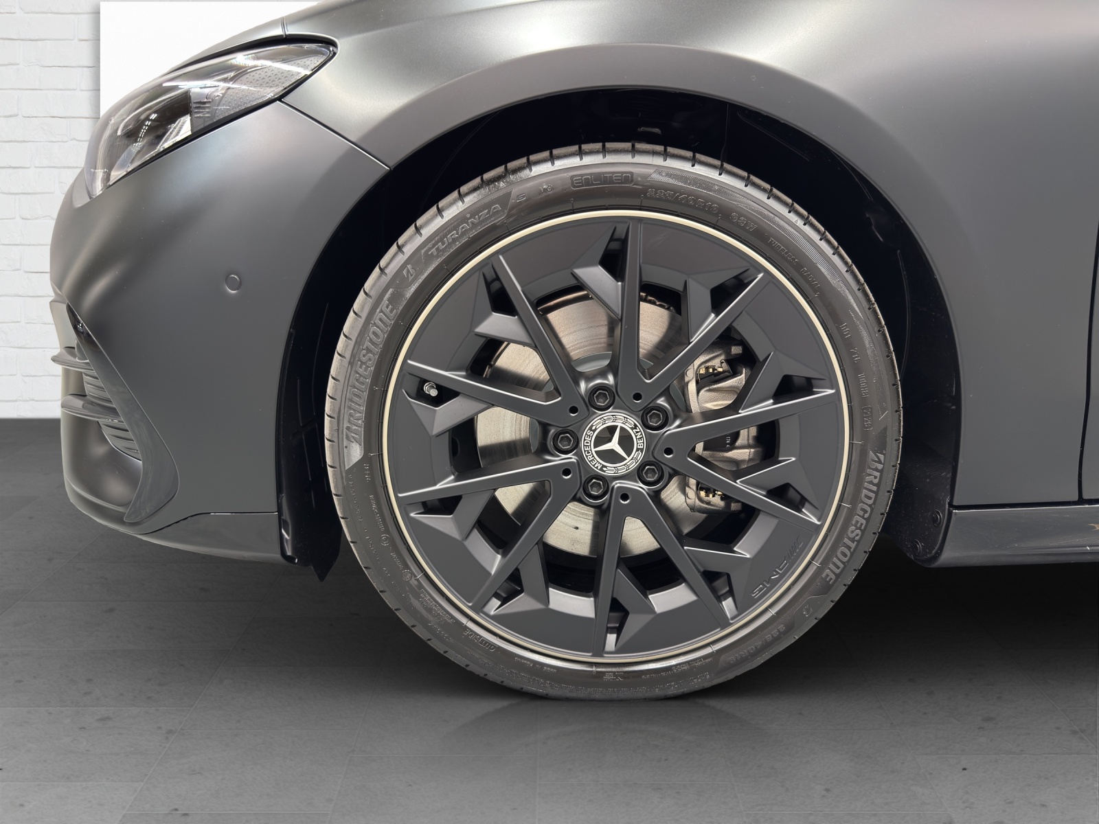 MERCEDES-BENZ CLA 350 4Matic Shooting Brake with EQ Hybrid - 6