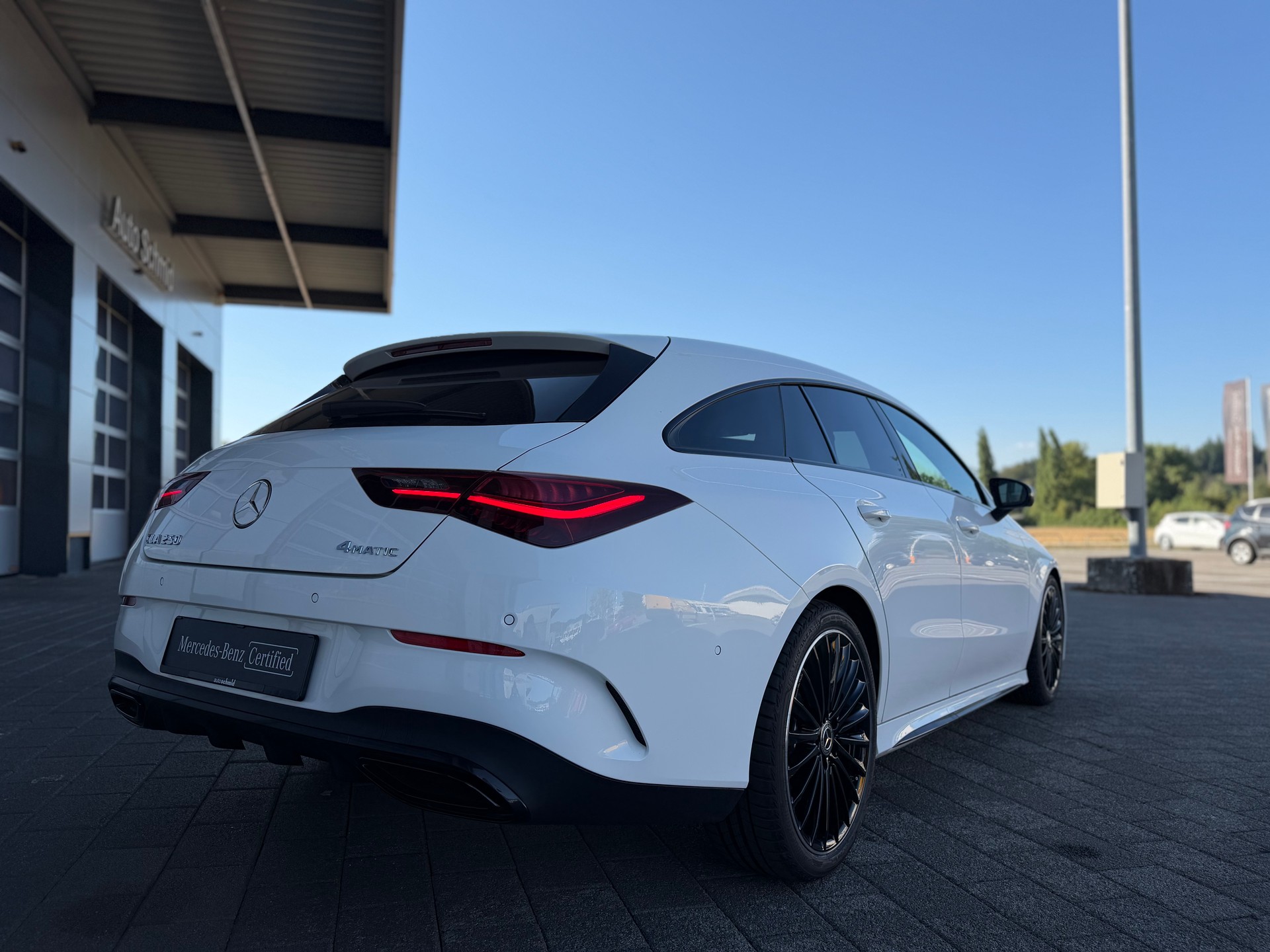 MERCEDES-BENZ CLA Shooting Brake 250 AMG Line 4Matic 8G-DCT - 2