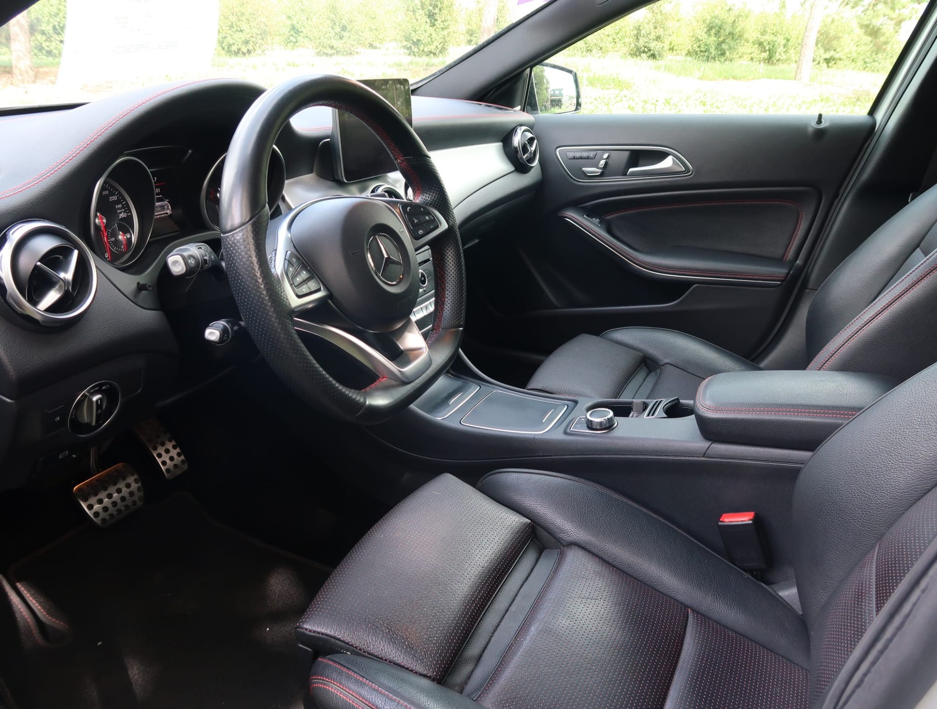 MERCEDES-BENZ GLA 200 CDI AMG Line 4M. - 14