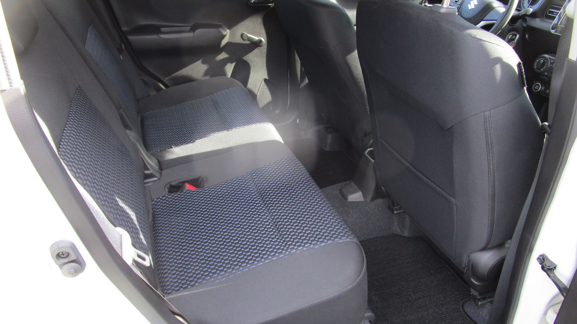 SUZUKI Ignis 1.2i Piz Sulai Hybrid 4x4 - 10