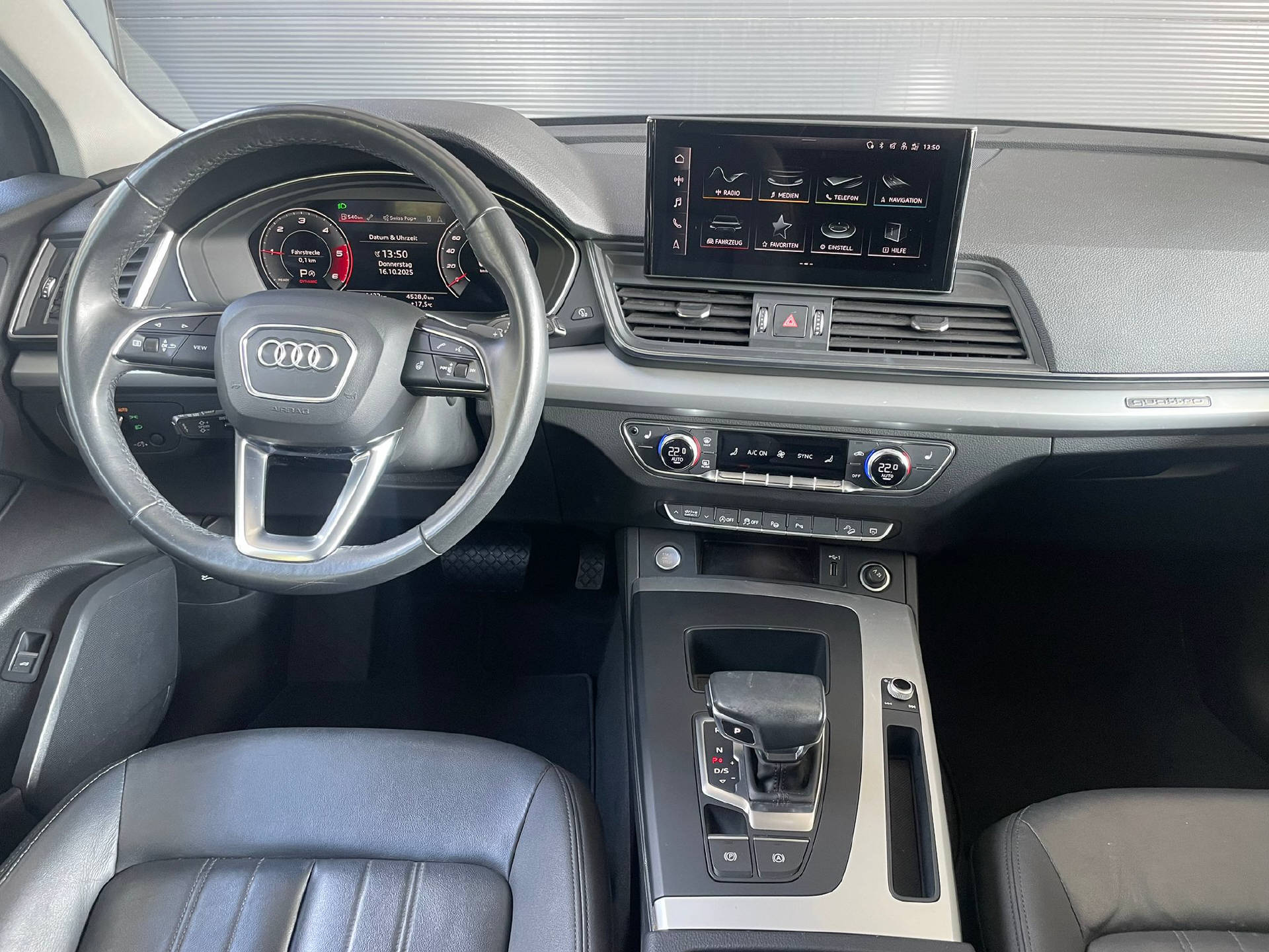 AUDI Q5 2.0 40 TDI Advanced quattro S-Tronic-6