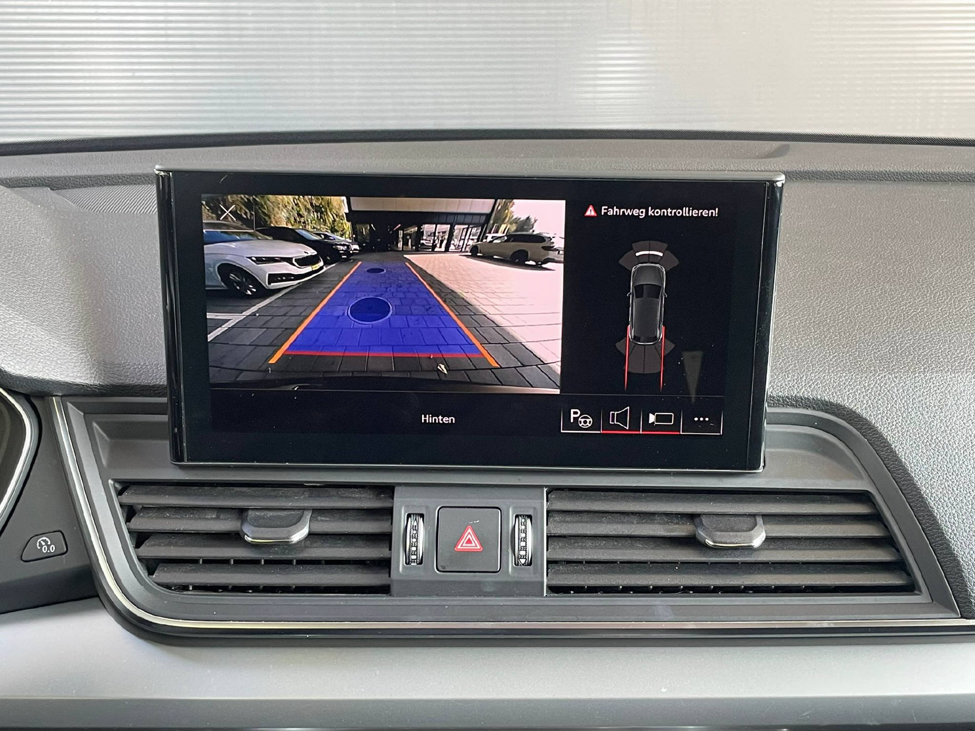 AUDI Q5 2.0 40 TDI Advanced quattro S-Tronic-10