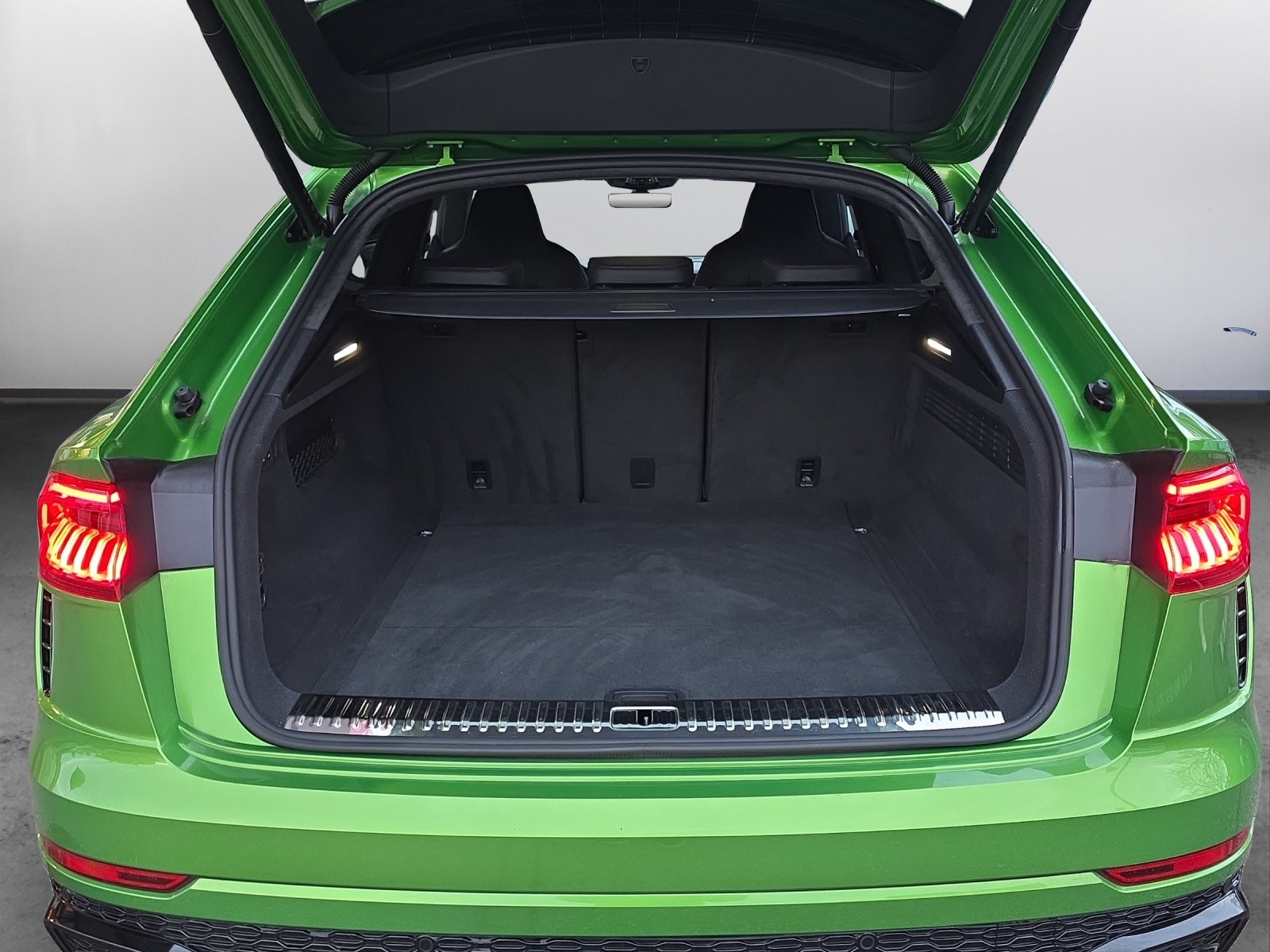 AUDI RSQ8 quattro tiptronic - 12