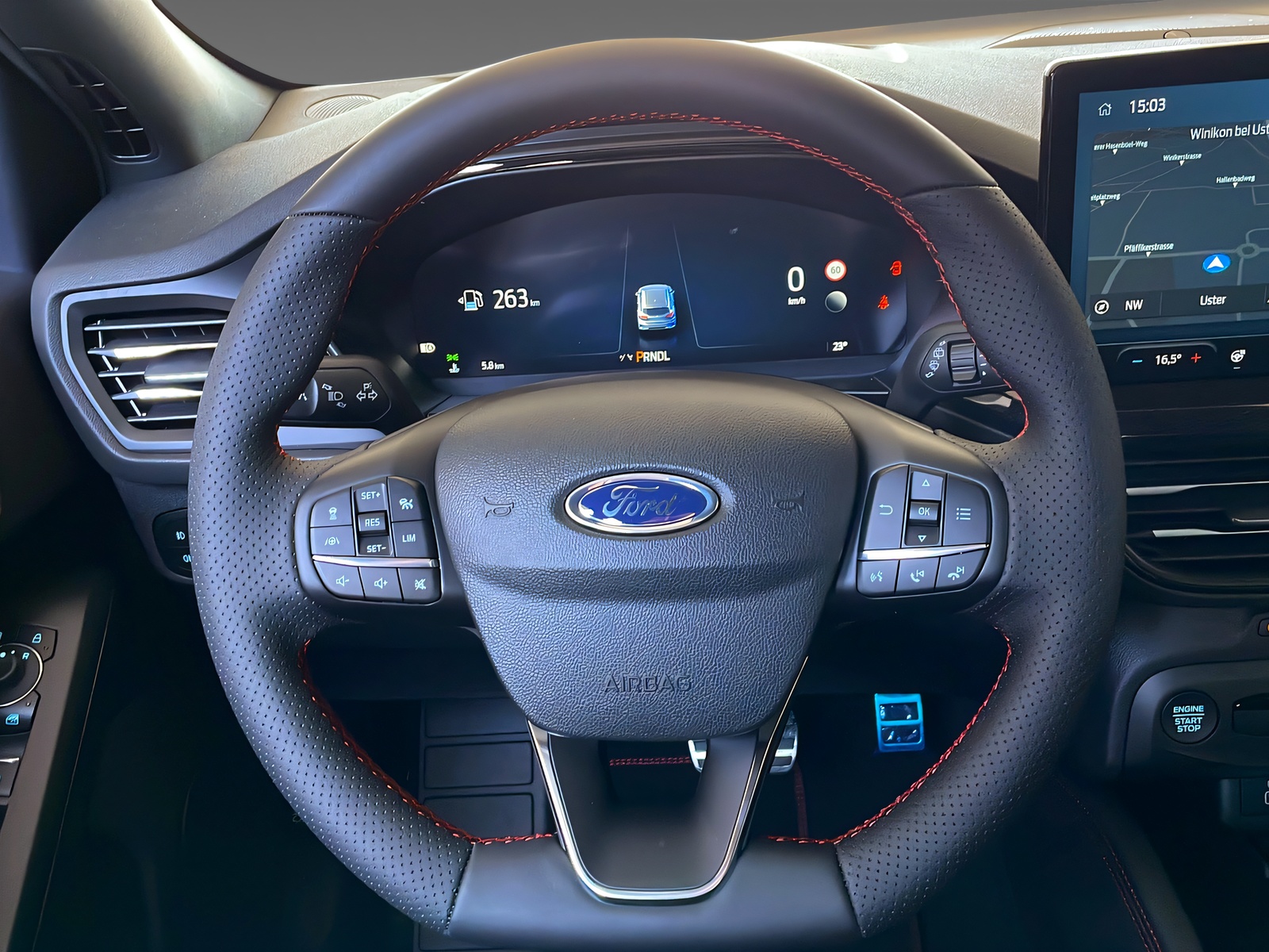 FORD Focus 1.0i EcoB Hybrid 155 ST-Line X - 8