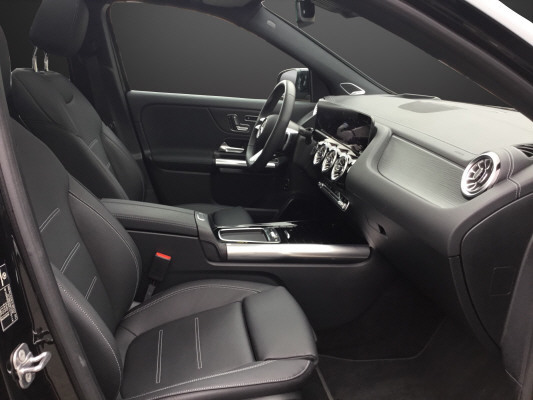 MERCEDES-BENZ EQA 300 4M Swiss Star - 9