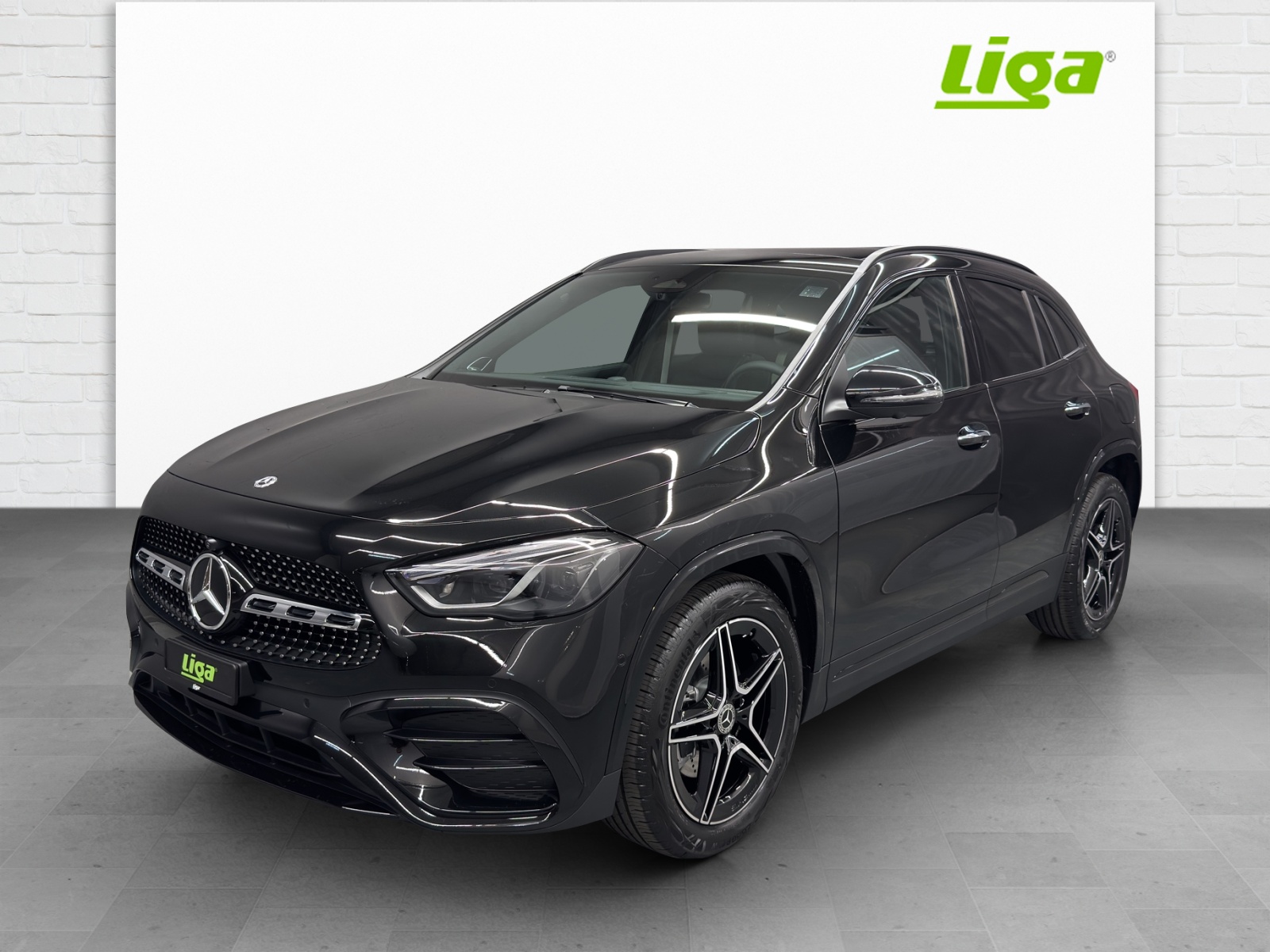 MERCEDES-BENZ GLA 220 AMG Line 4Matic - 3