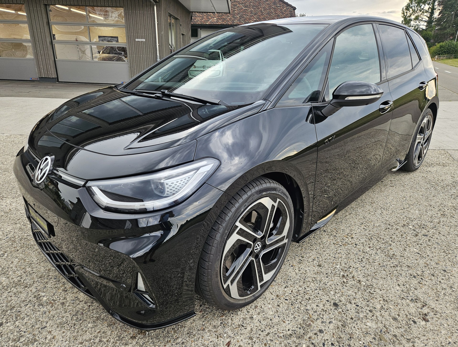 VW ID.3 GTX Performance 79 kWh GTX United mit Wärmepumpe und Anhängerkupplung für den Fahrradträger - 3