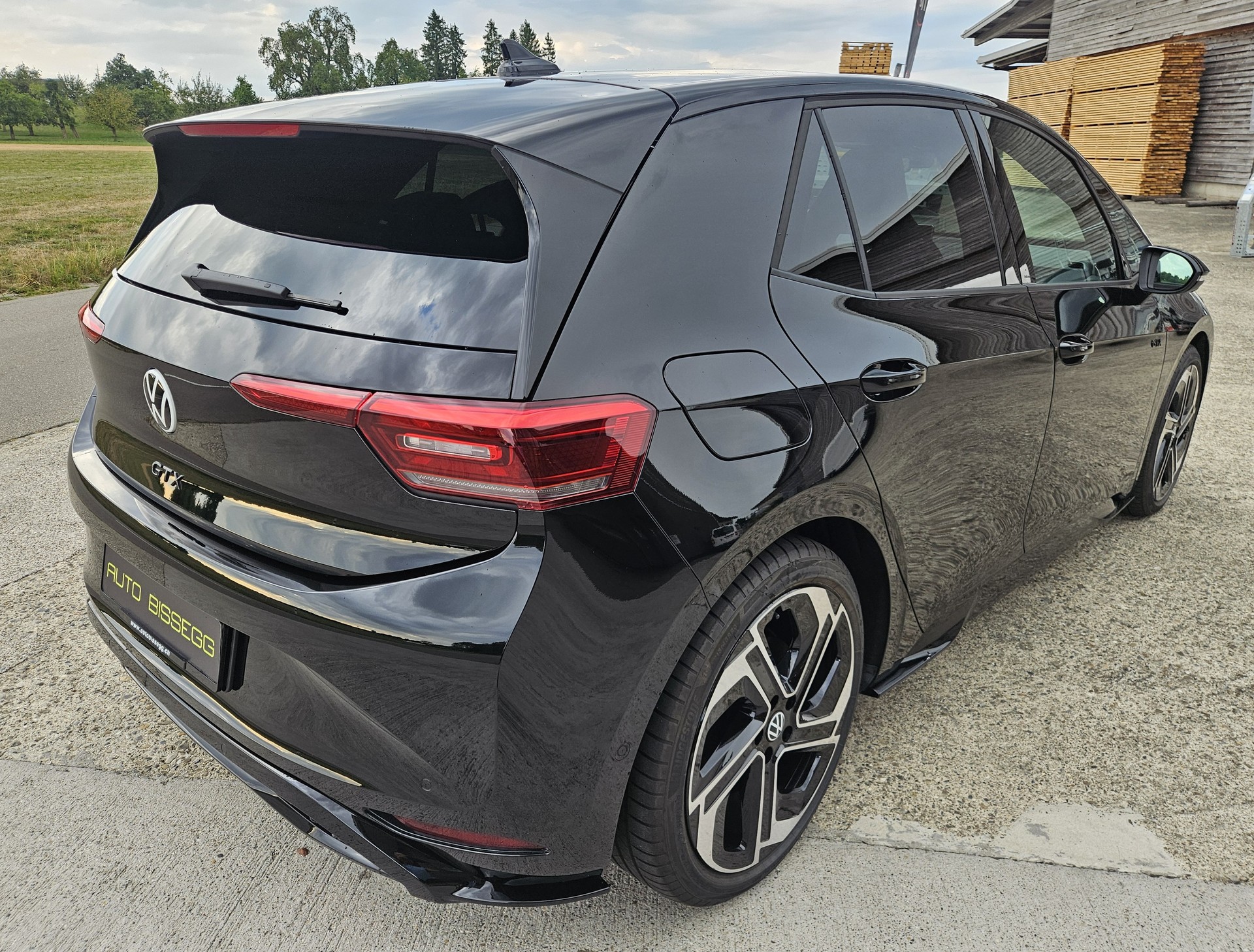 VW ID.3 GTX Performance 79 kWh GTX United mit Wärmepumpe und Anhängerkupplung für den Fahrradträger - 9