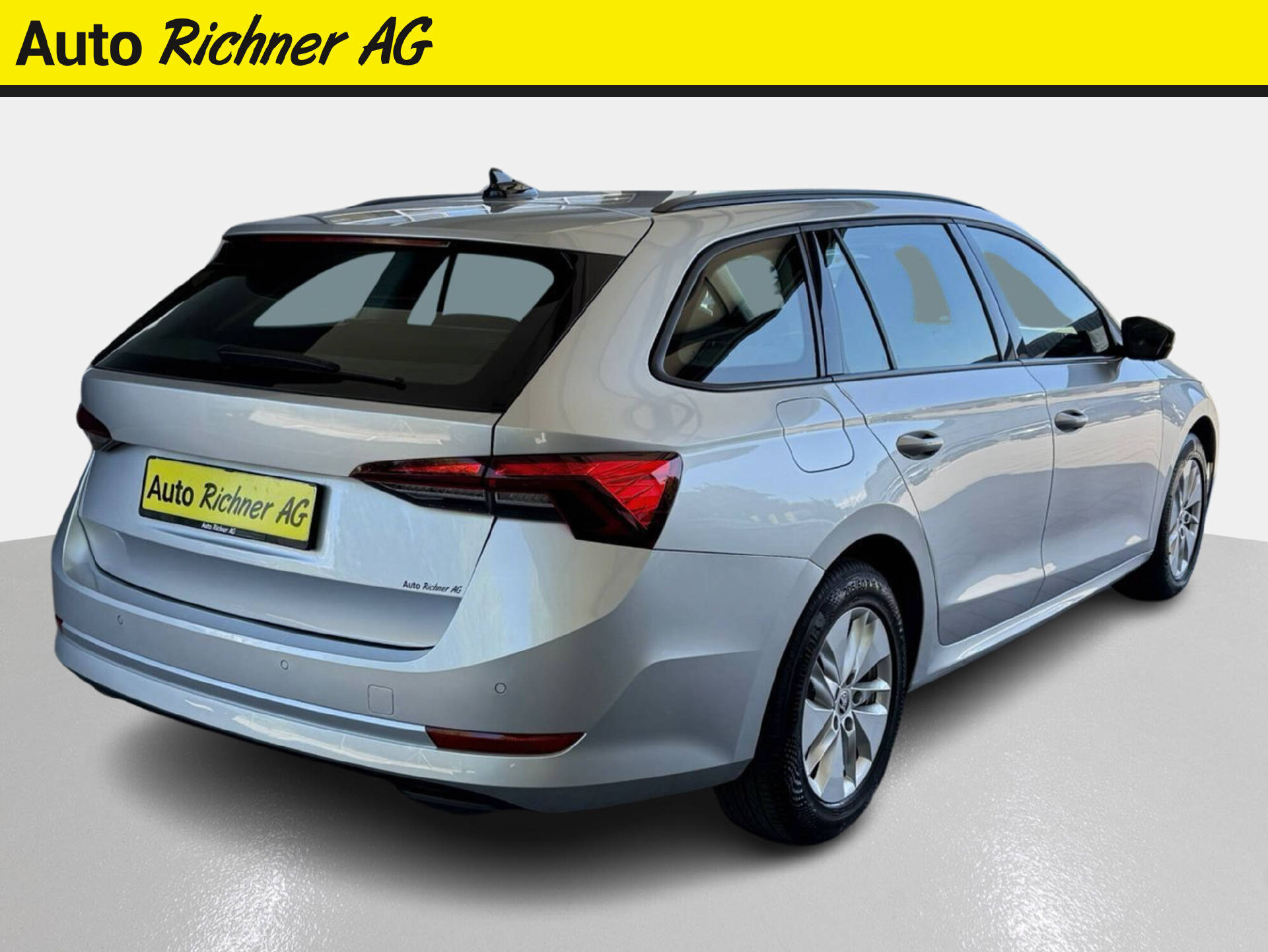 SKODA Octavia Combi 2.0 TDI Ambition 4×4 DSG-3