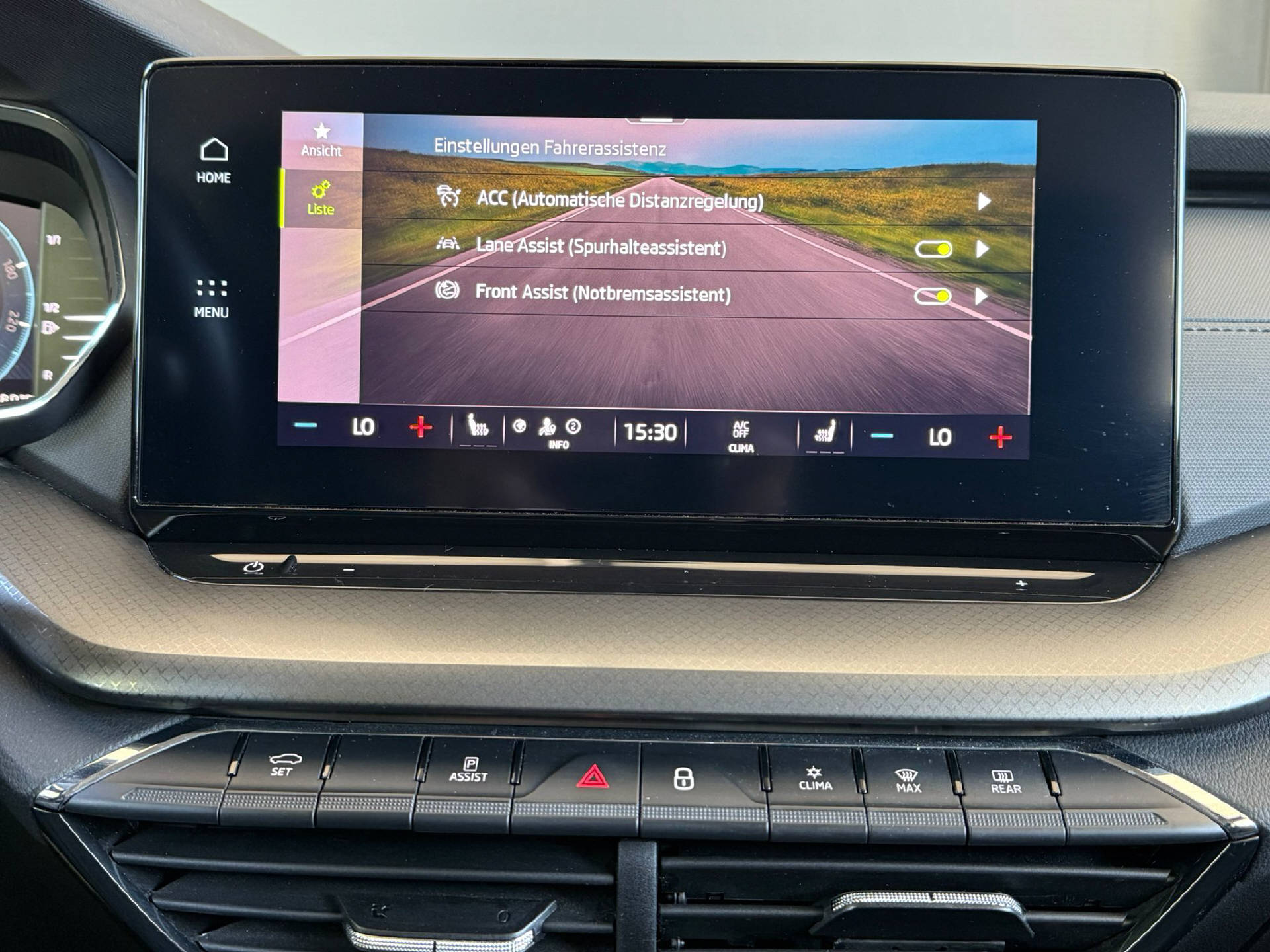 SKODA Octavia Combi 2.0 TDI Ambition 4×4 DSG-13