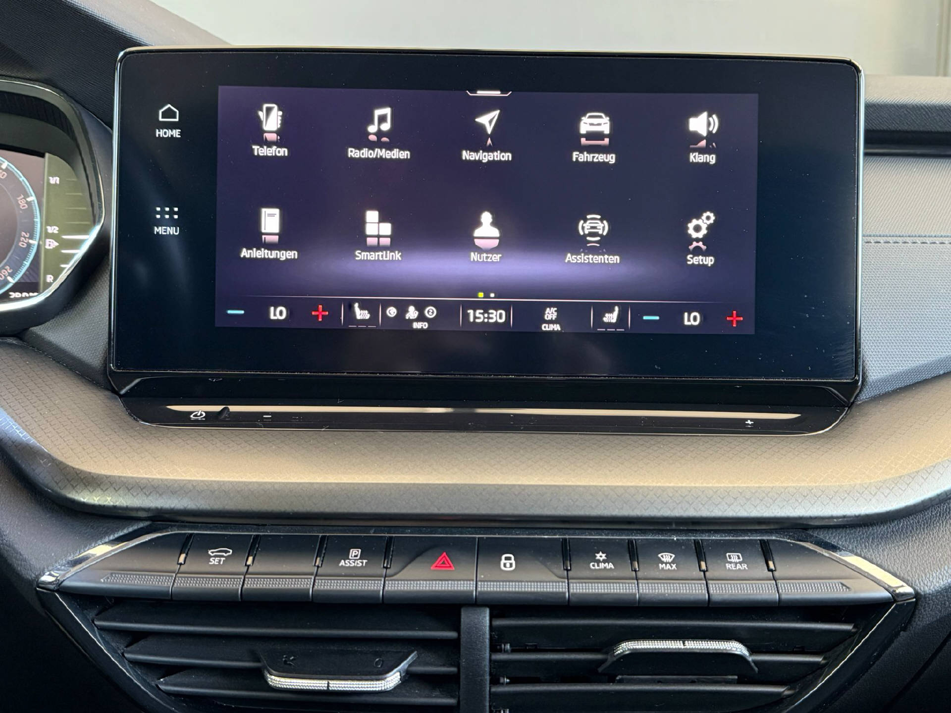 SKODA Octavia Combi 2.0 TDI Ambition 4×4 DSG-14