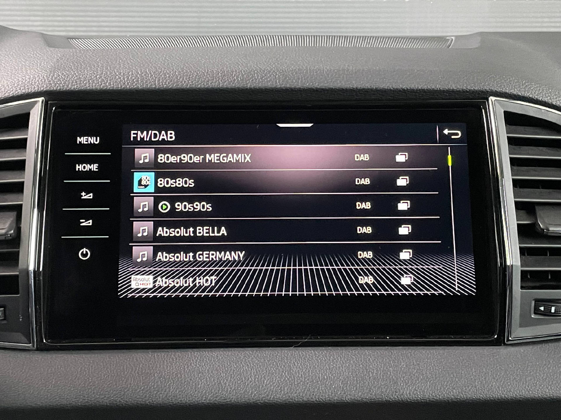 SKODA Karoq 2.0 TDI Style 4×4 DSG-13