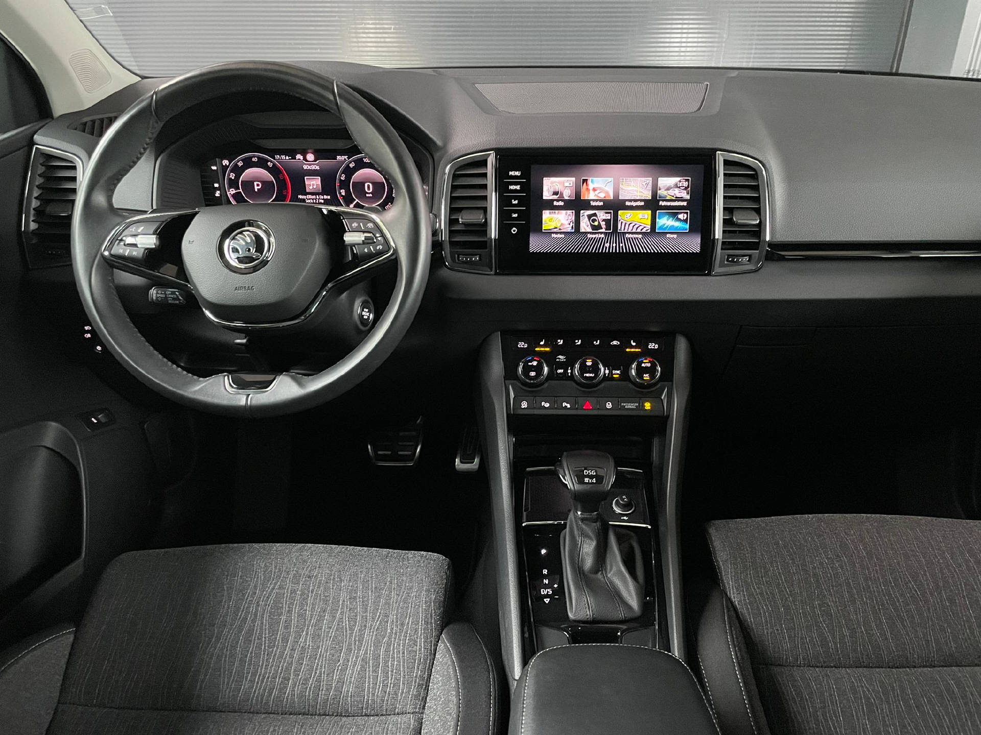 SKODA Karoq 2.0 TDI Style 4×4 DSG-6