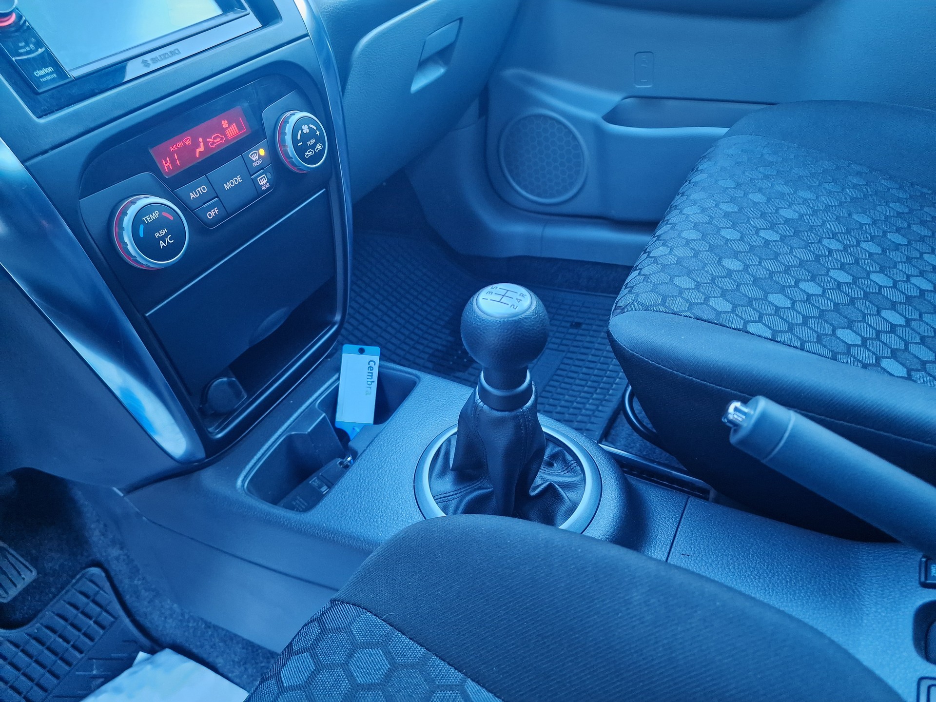 SUZUKI SX4 1.6 16V GL 4WD MFK Neu 8xRad 12Mt Gara - 12