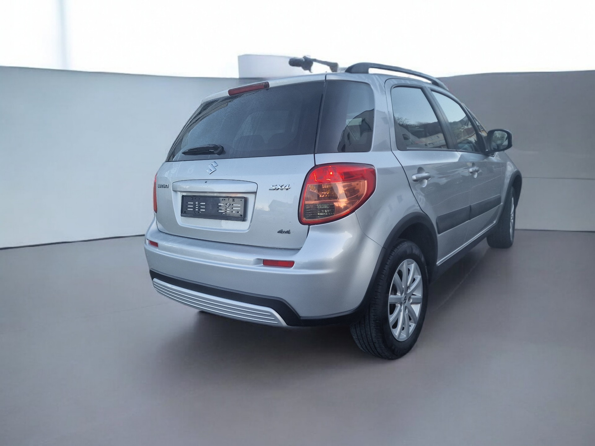SUZUKI SX4 1.6 16V GL 4WD MFK Neu 8xRad 12Mt Gara - 6