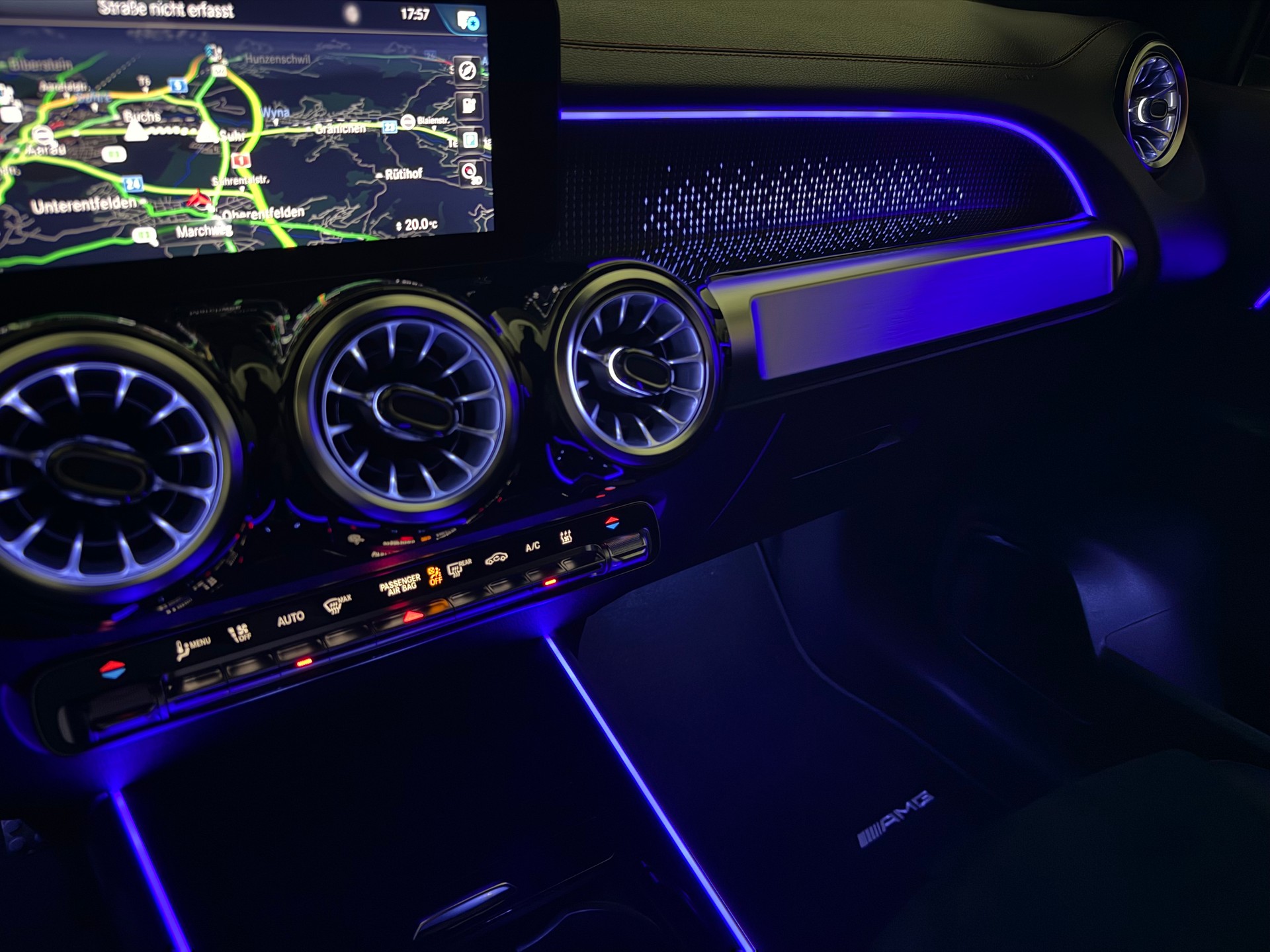 MERCEDES-BENZ EQB 350 AMG Line 4Matic - 21