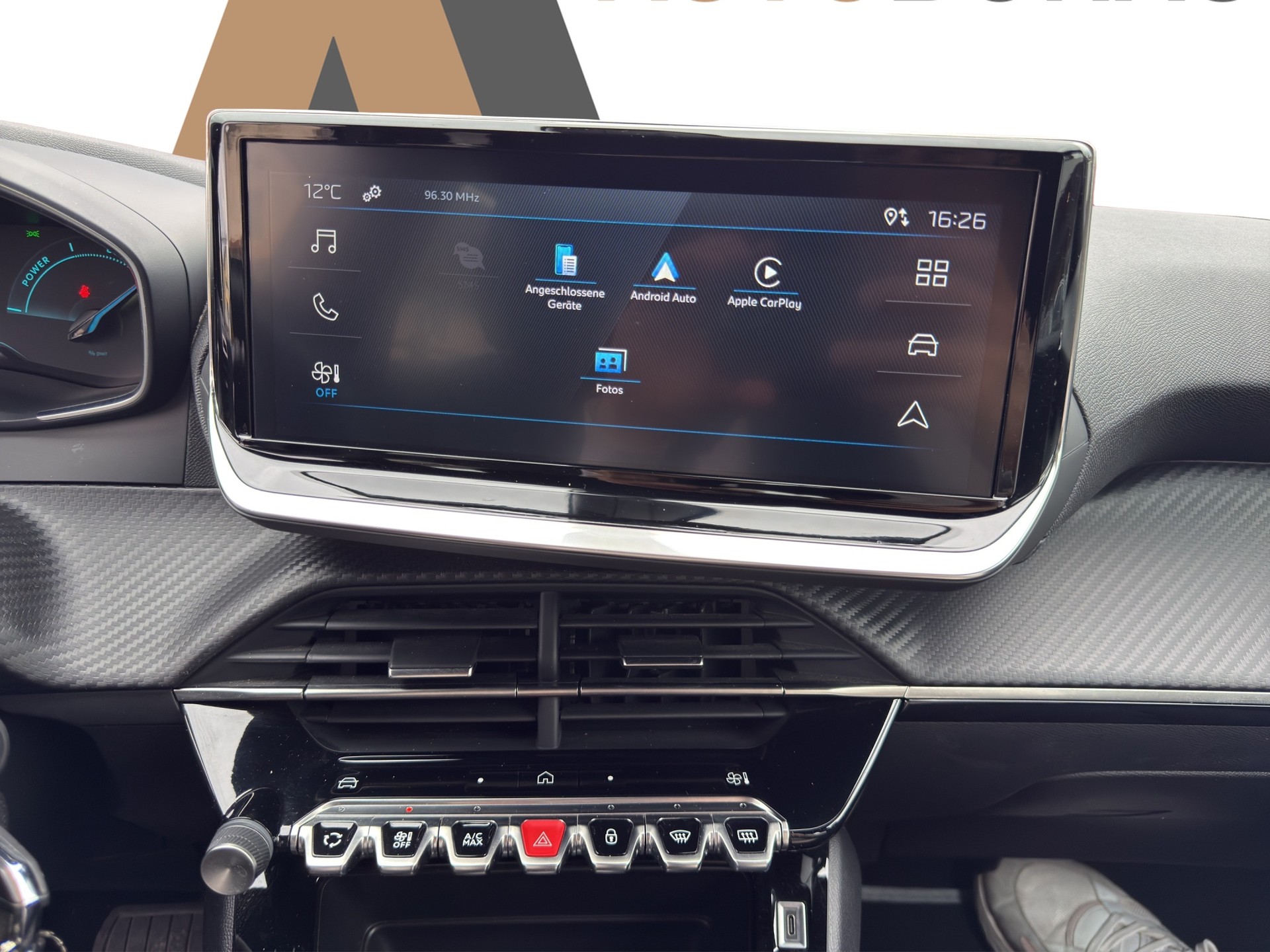 PEUGEOT 2008 1.2 Hybrid 145 Style - 21