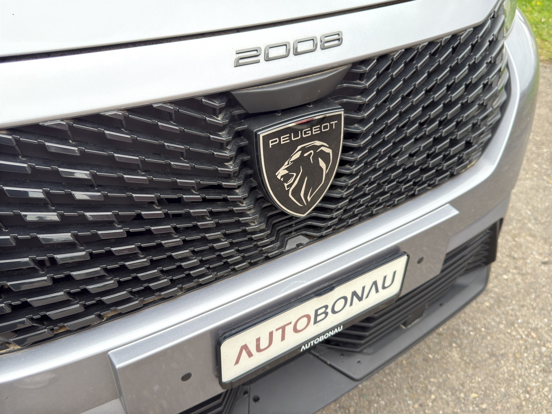 PEUGEOT 2008 1.2 Hybrid 145 Style - 38