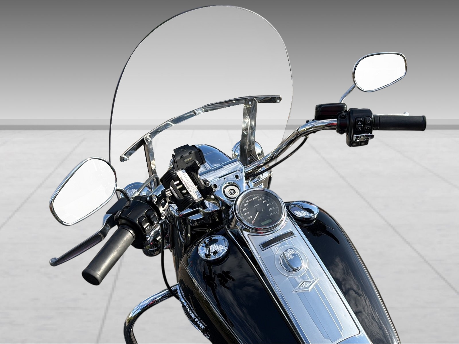 HARLEY-DAVIDSON FLHRC Road King Classic 103 ABS - 3