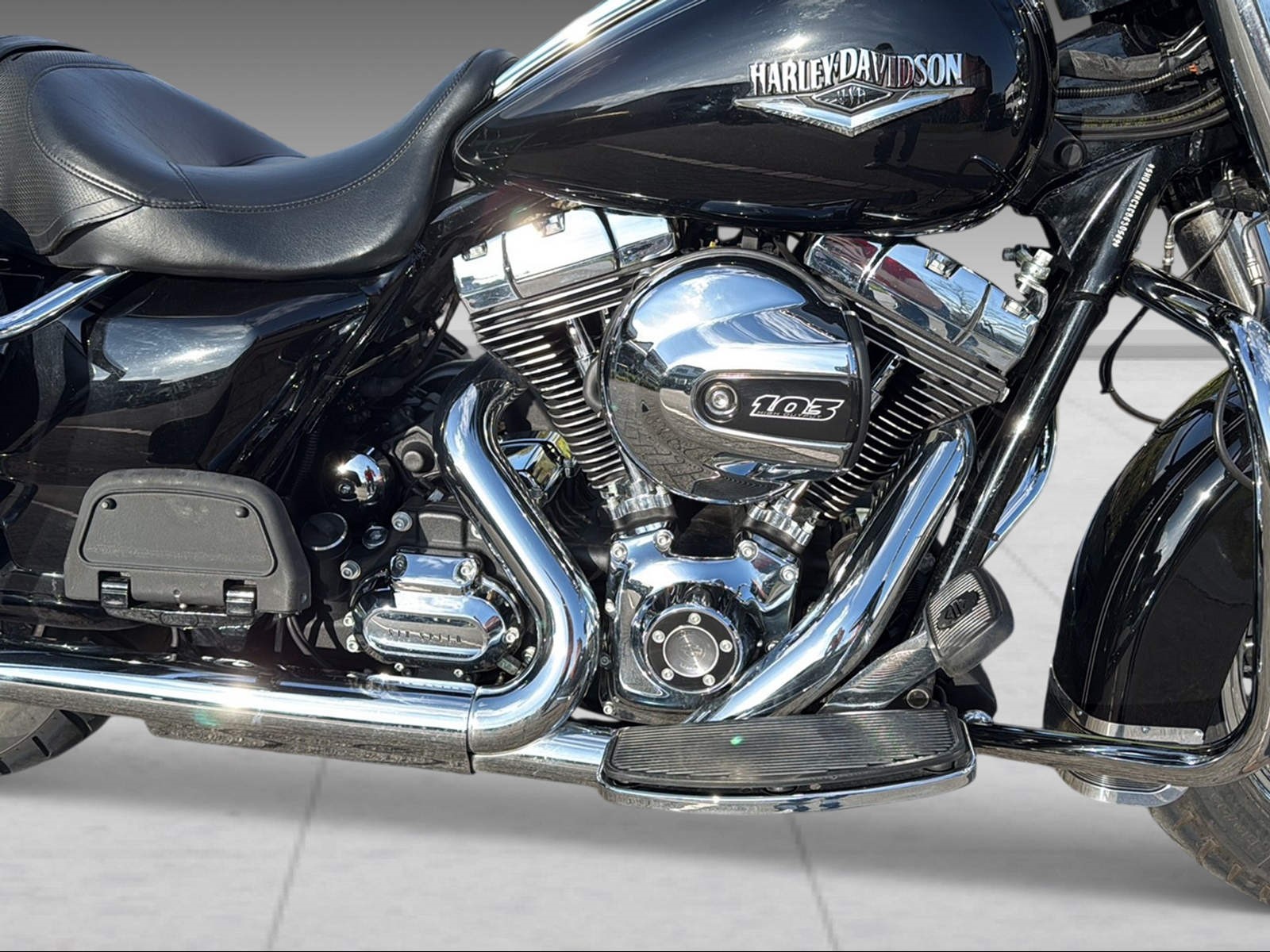 HARLEY-DAVIDSON FLHRC Road King Classic 103 ABS - 4