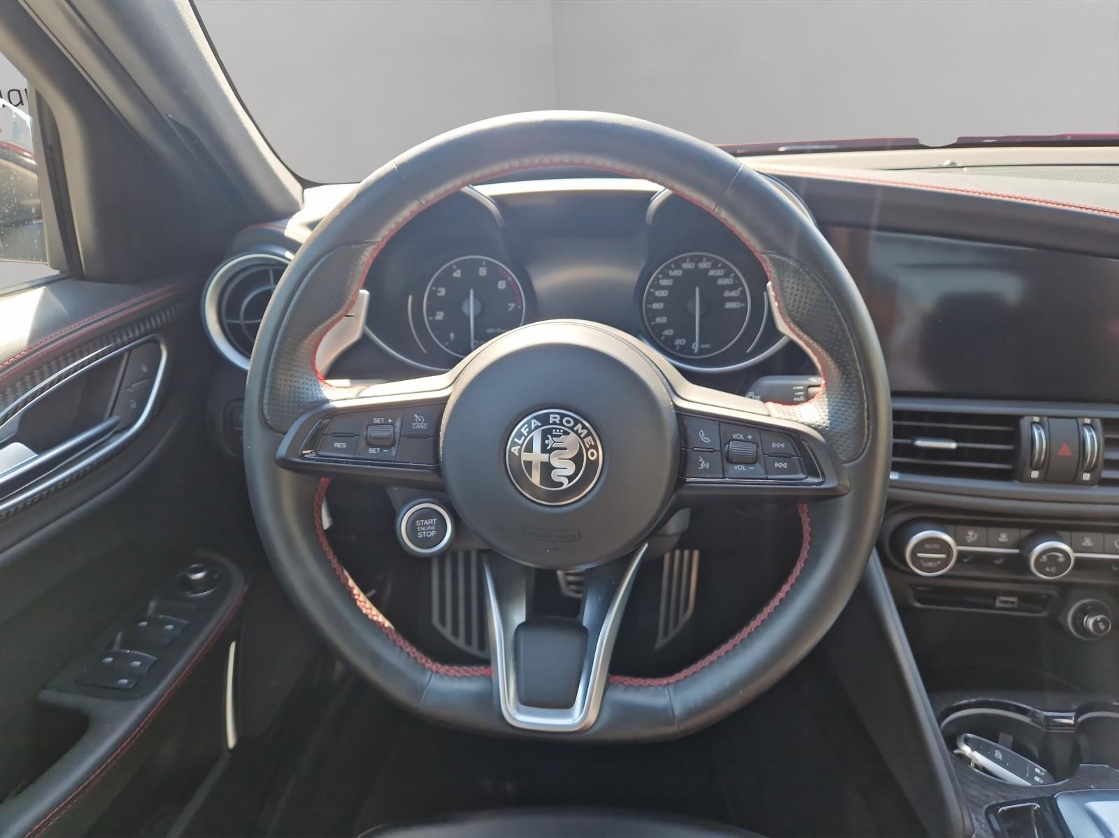 ALFA ROMEO Giulia 2.0 Q4 Veloce TI - 12