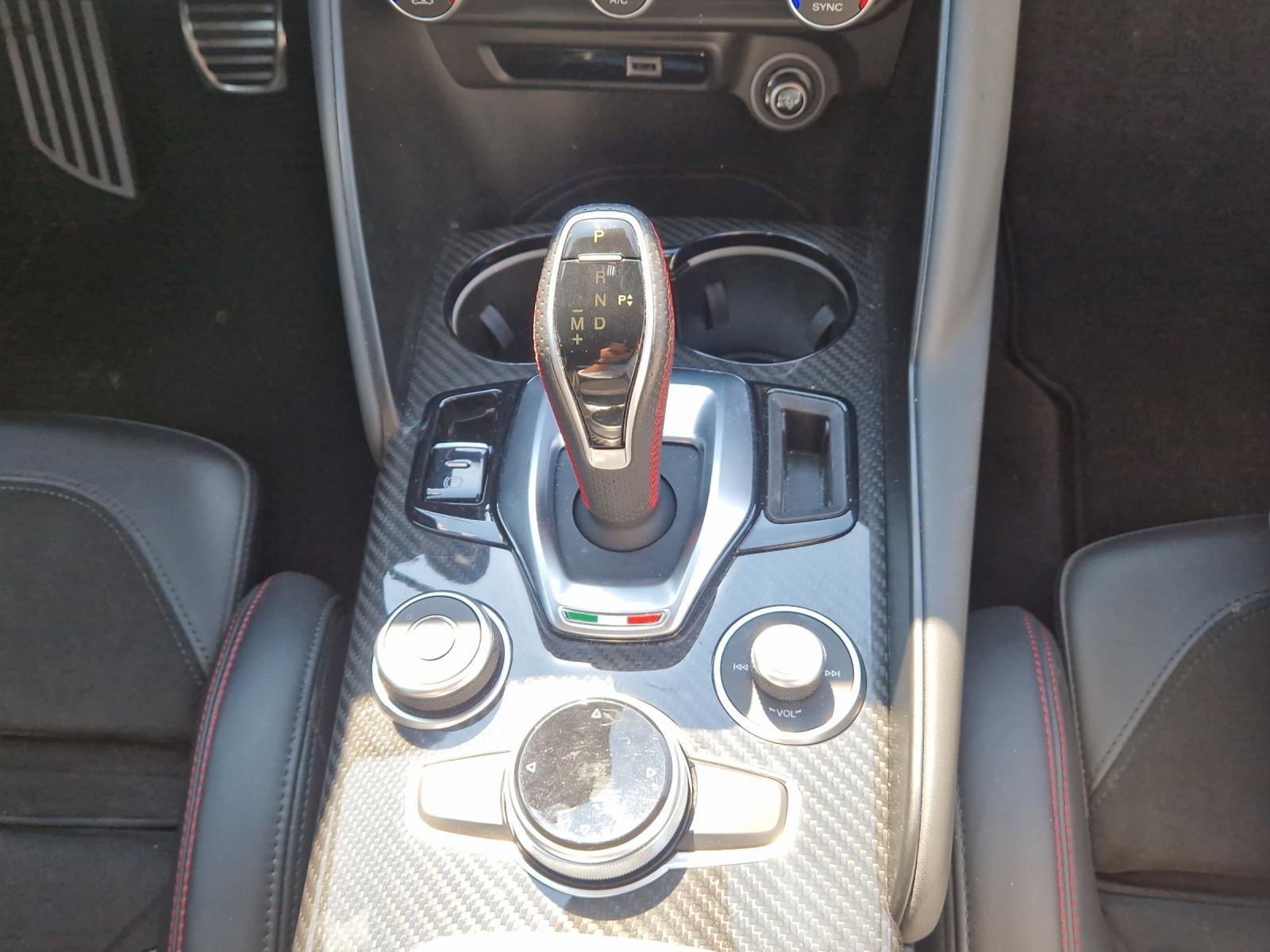 ALFA ROMEO Giulia 2.0 Q4 Veloce TI - 13