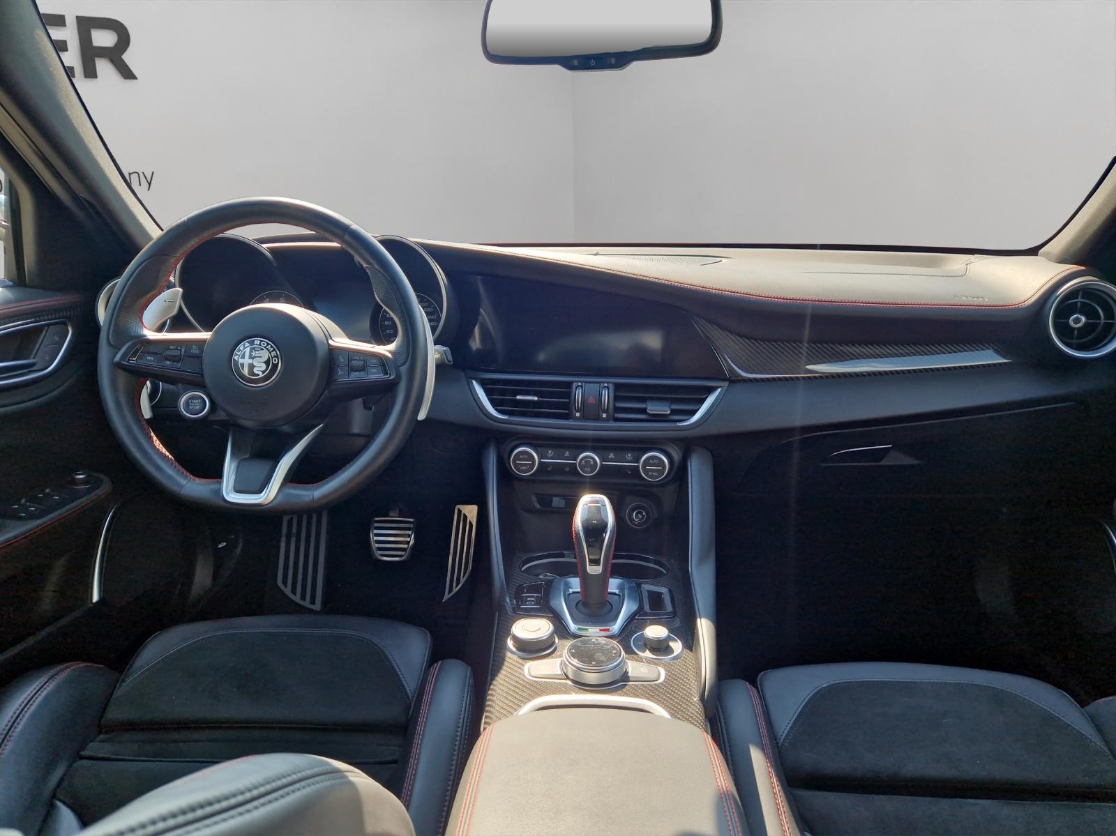 ALFA ROMEO Giulia 2.0 Q4 Veloce TI - 11
