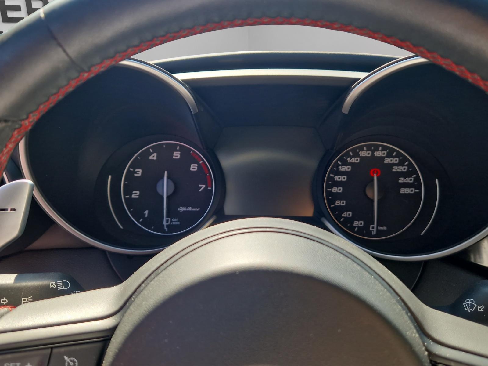 ALFA ROMEO Giulia 2.0 Q4 Veloce TI - 17