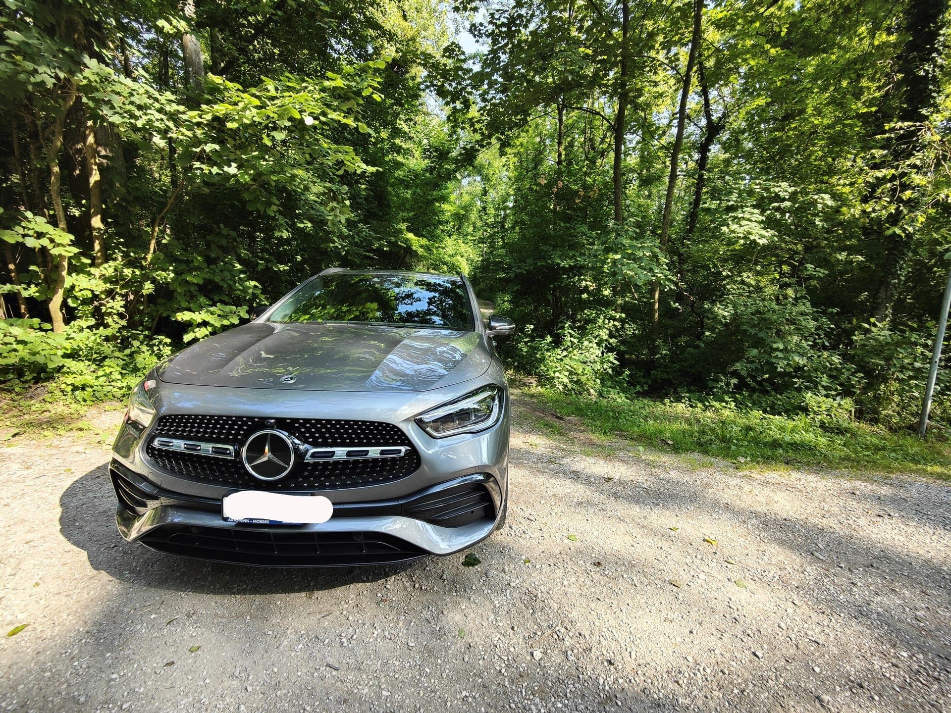 MERCEDES-BENZ GLA 250 e AMG Line - 9