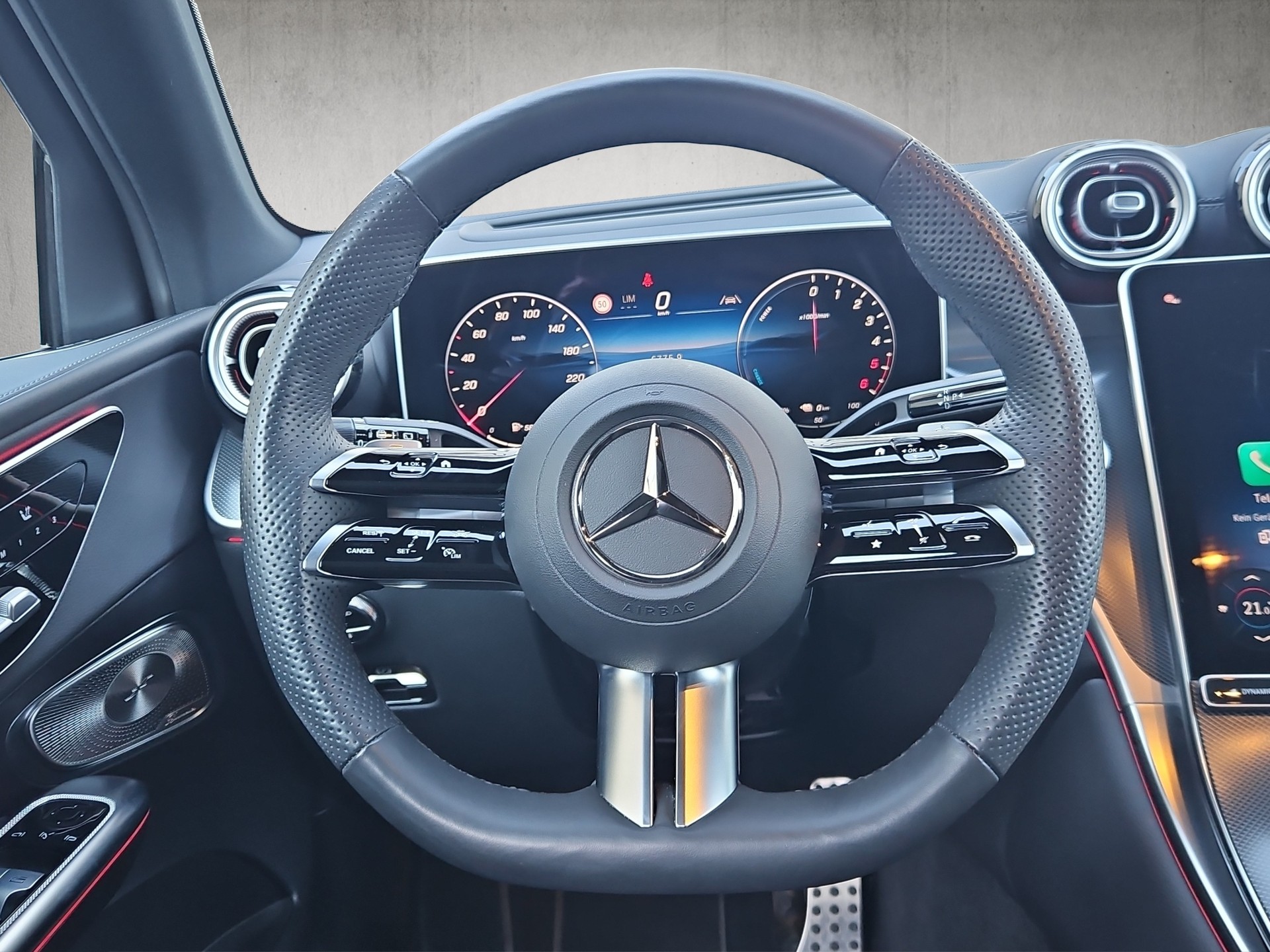 MERCEDES-BENZ GLC 300 de AMG Line 4matic - 10