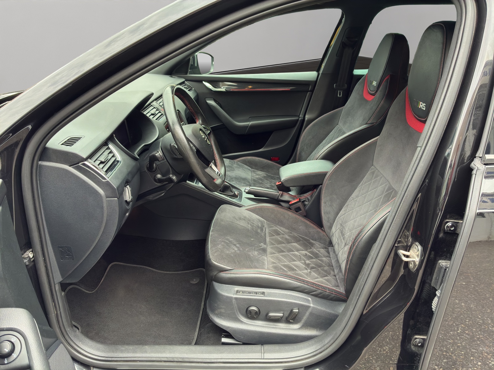 SKODA Octavia Combi 2.0 TDI RS 4x4 DSG - 13