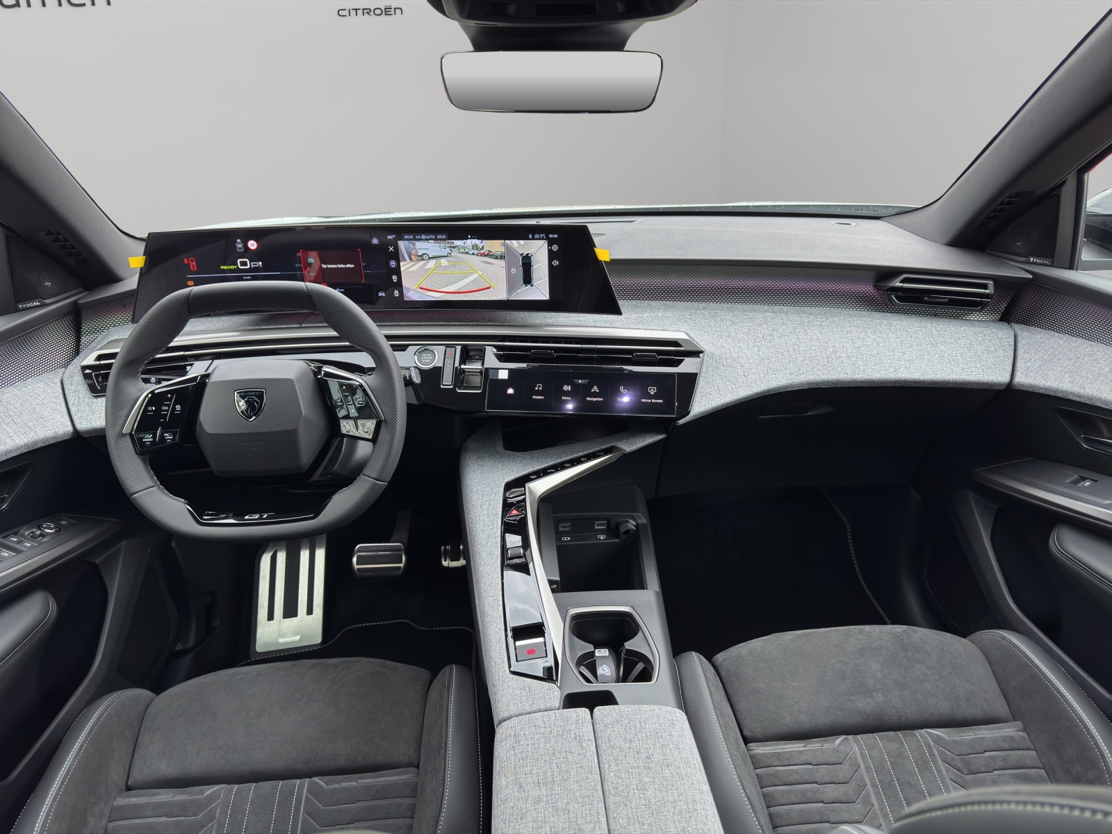 PEUGEOT 3008 e-Launch Edition AWD - 7