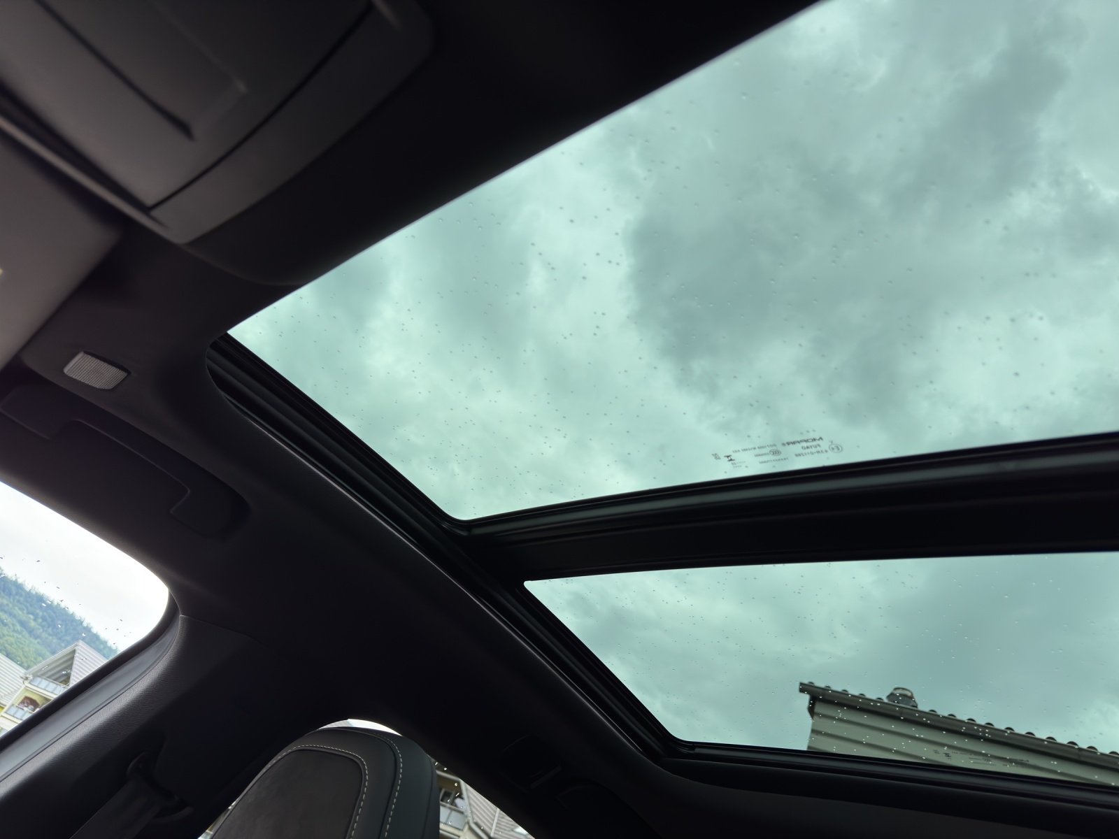 PEUGEOT 3008 e-Launch Edition AWD - 12