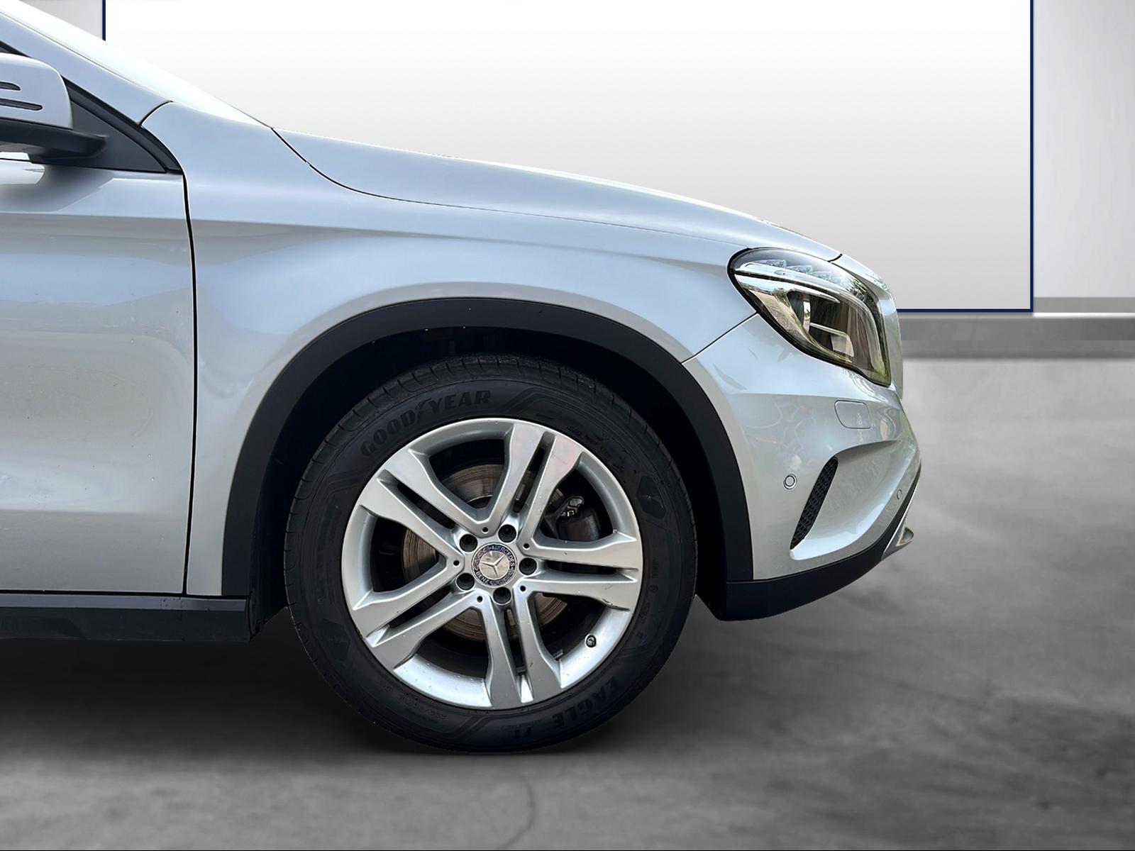 MERCEDES-BENZ GLA 250 4m - 14
