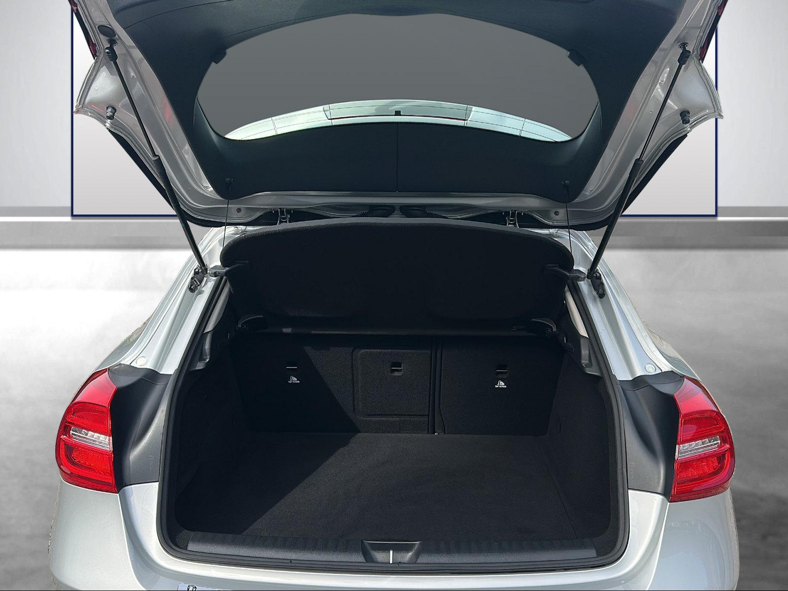 MERCEDES-BENZ GLA 250 4m - 13