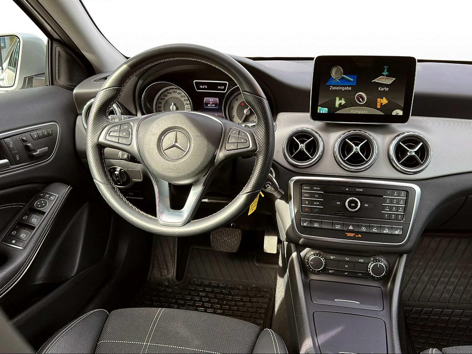MERCEDES-BENZ GLA 250 4m - 9