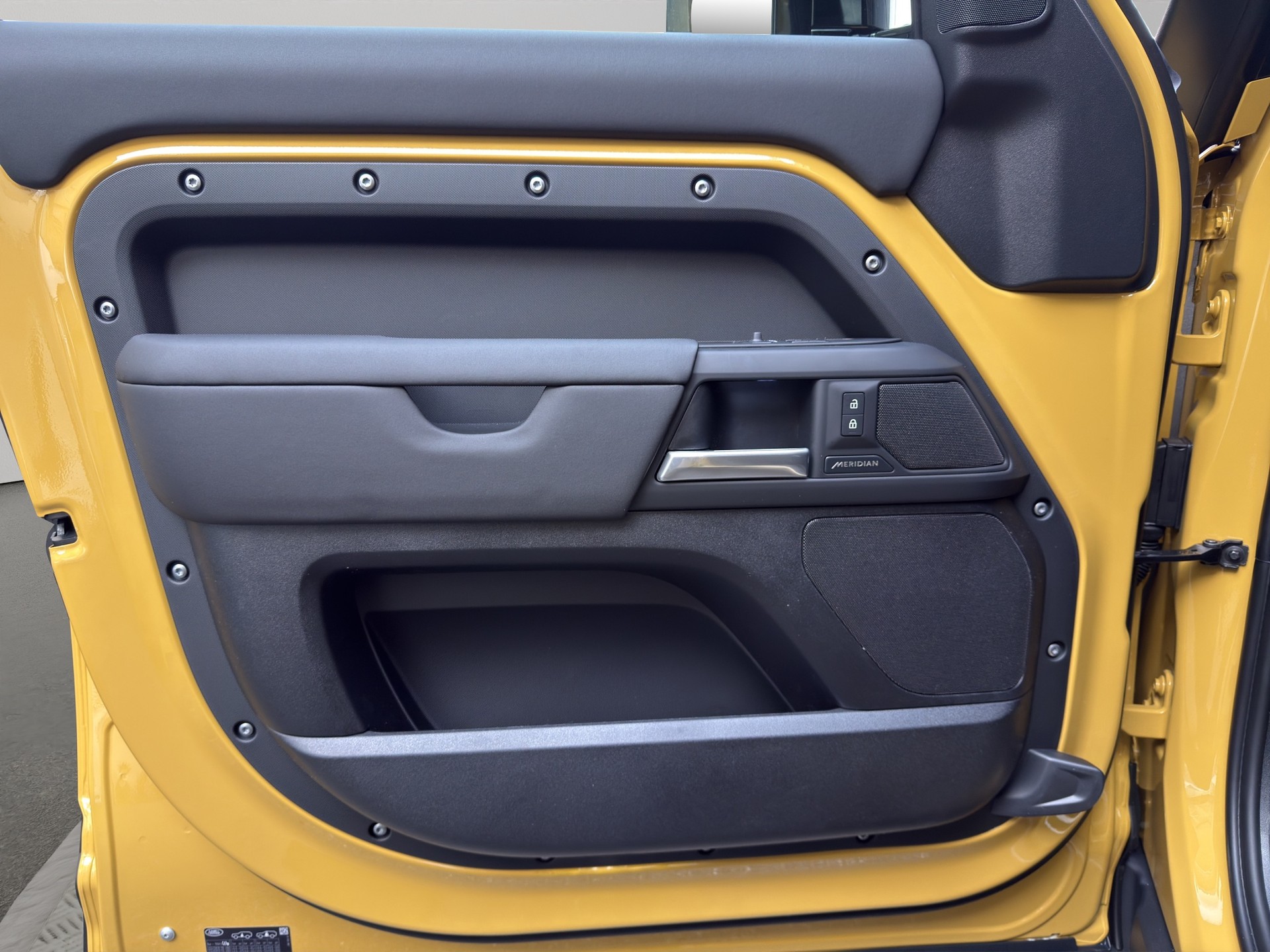 LAND ROVER Defender 110 3.0 D I6 350 Trophy - 9