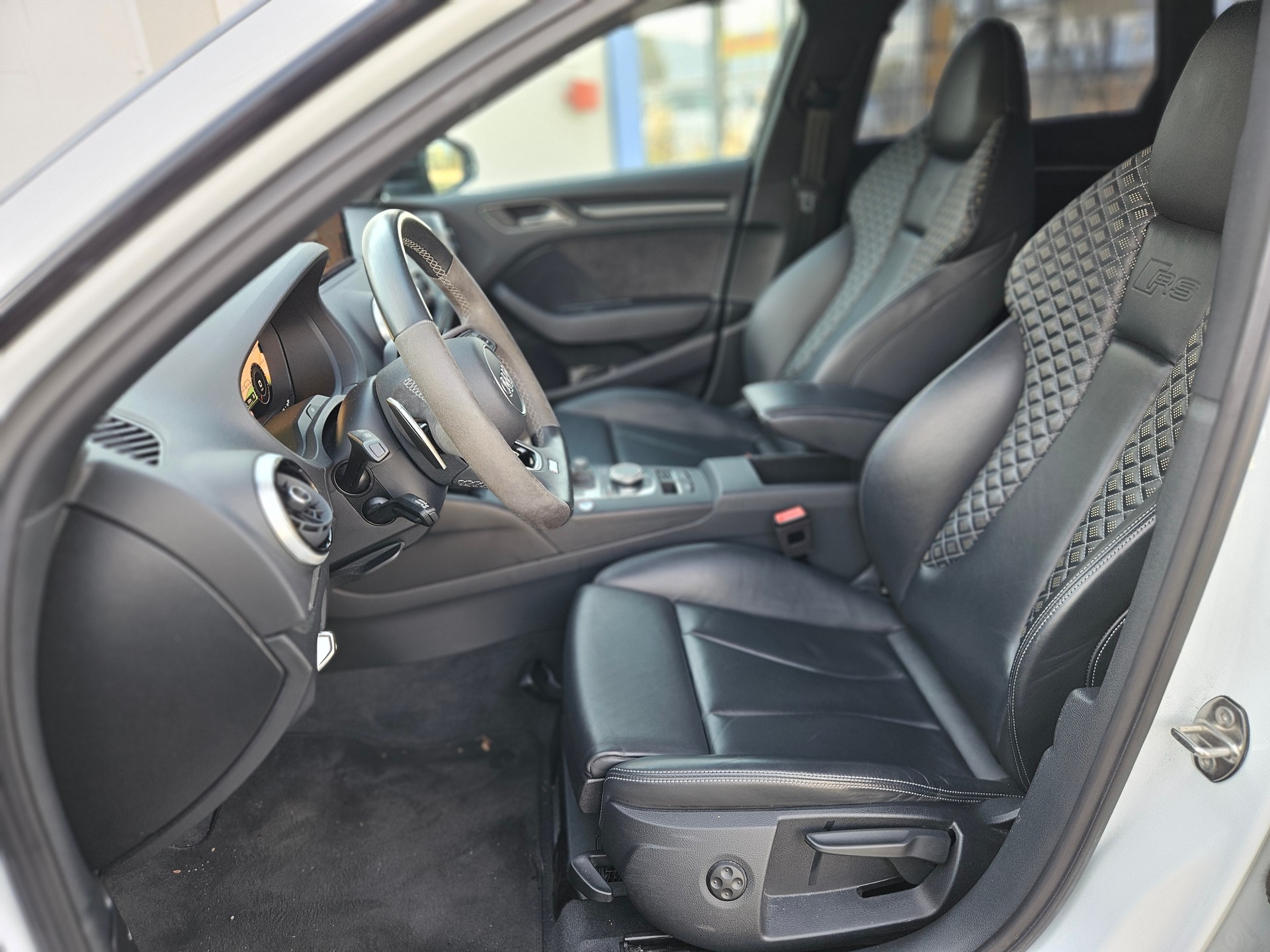 AUDI RS3 Sportback 2.5 TSI quattro S-tronic - 13